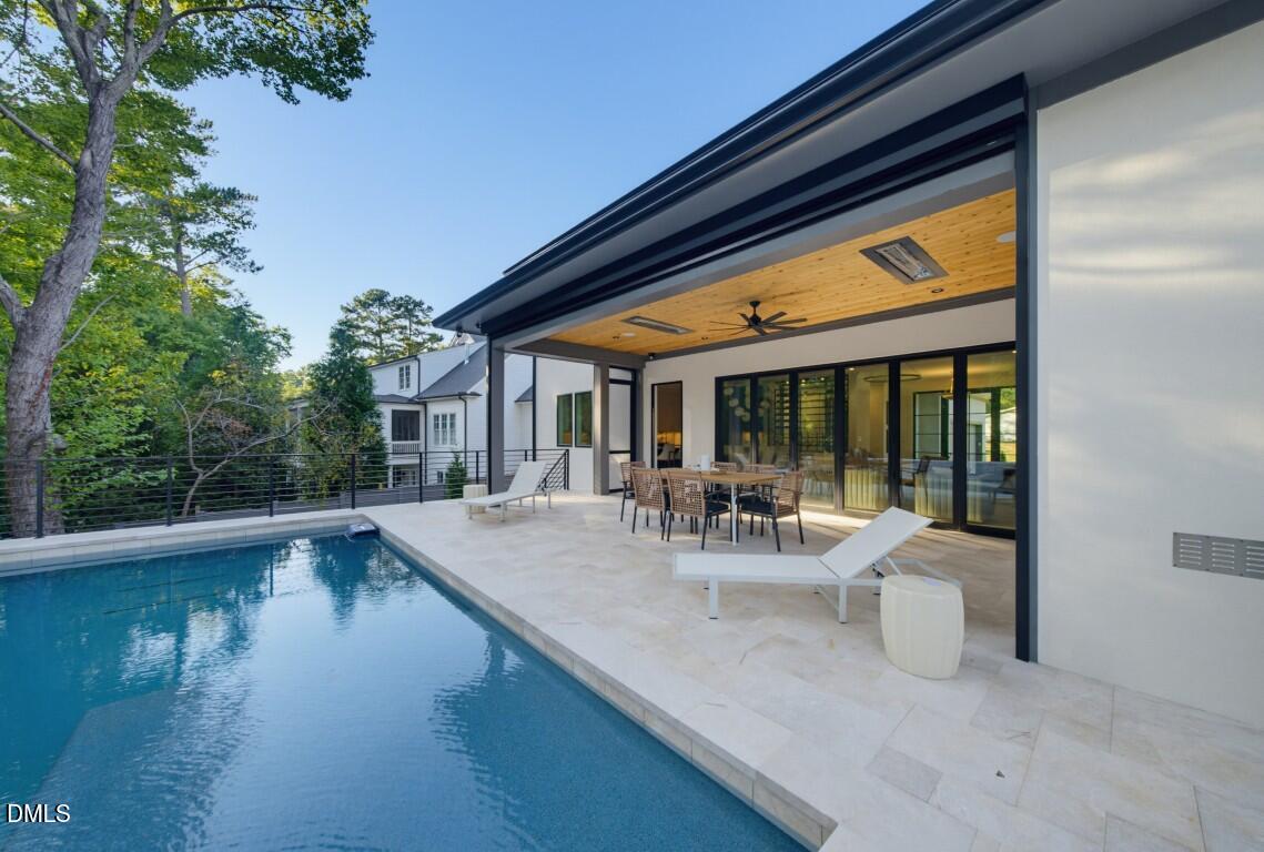4907 Yadkin Drive