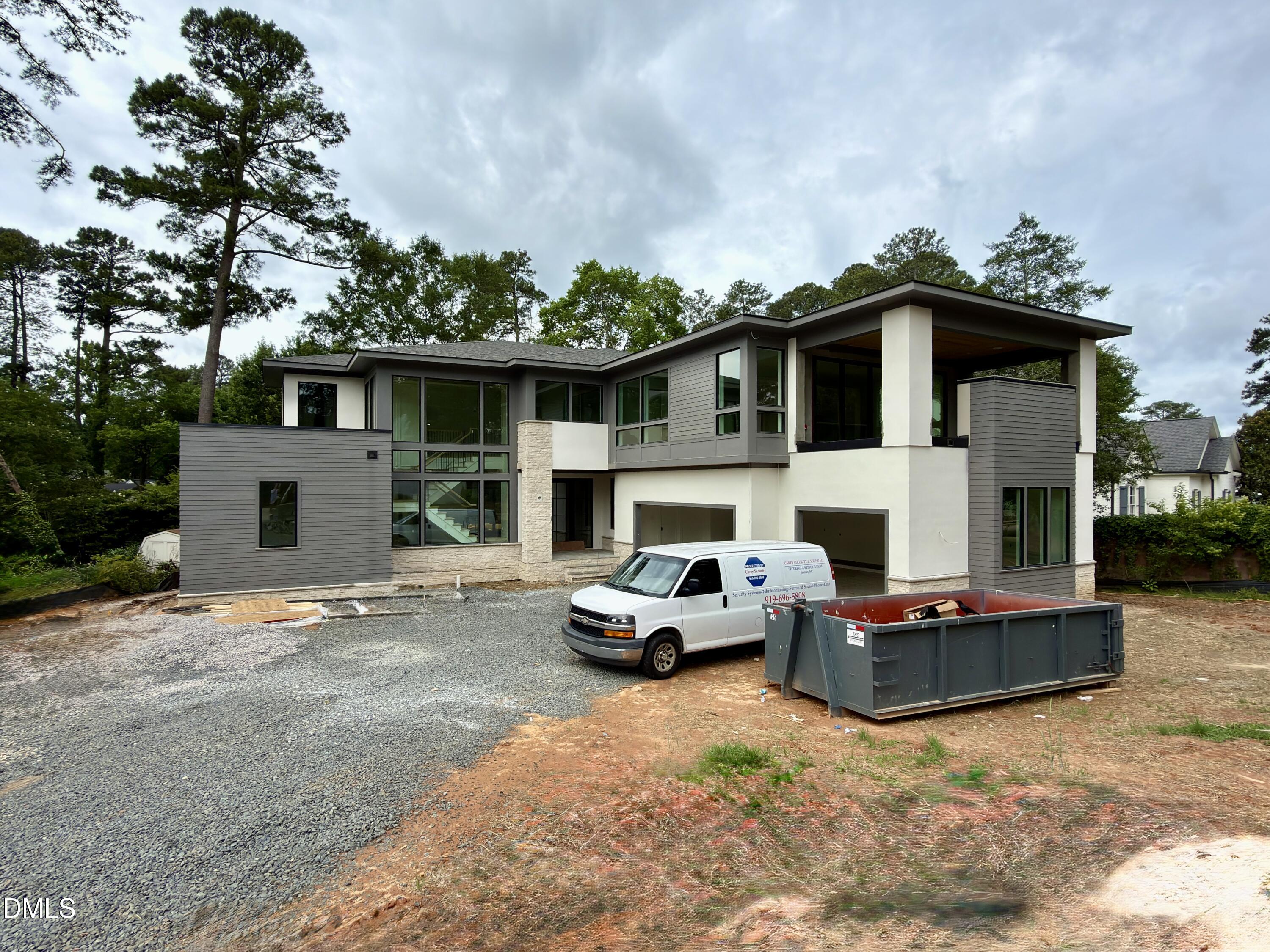 4907 Yadkin Drive