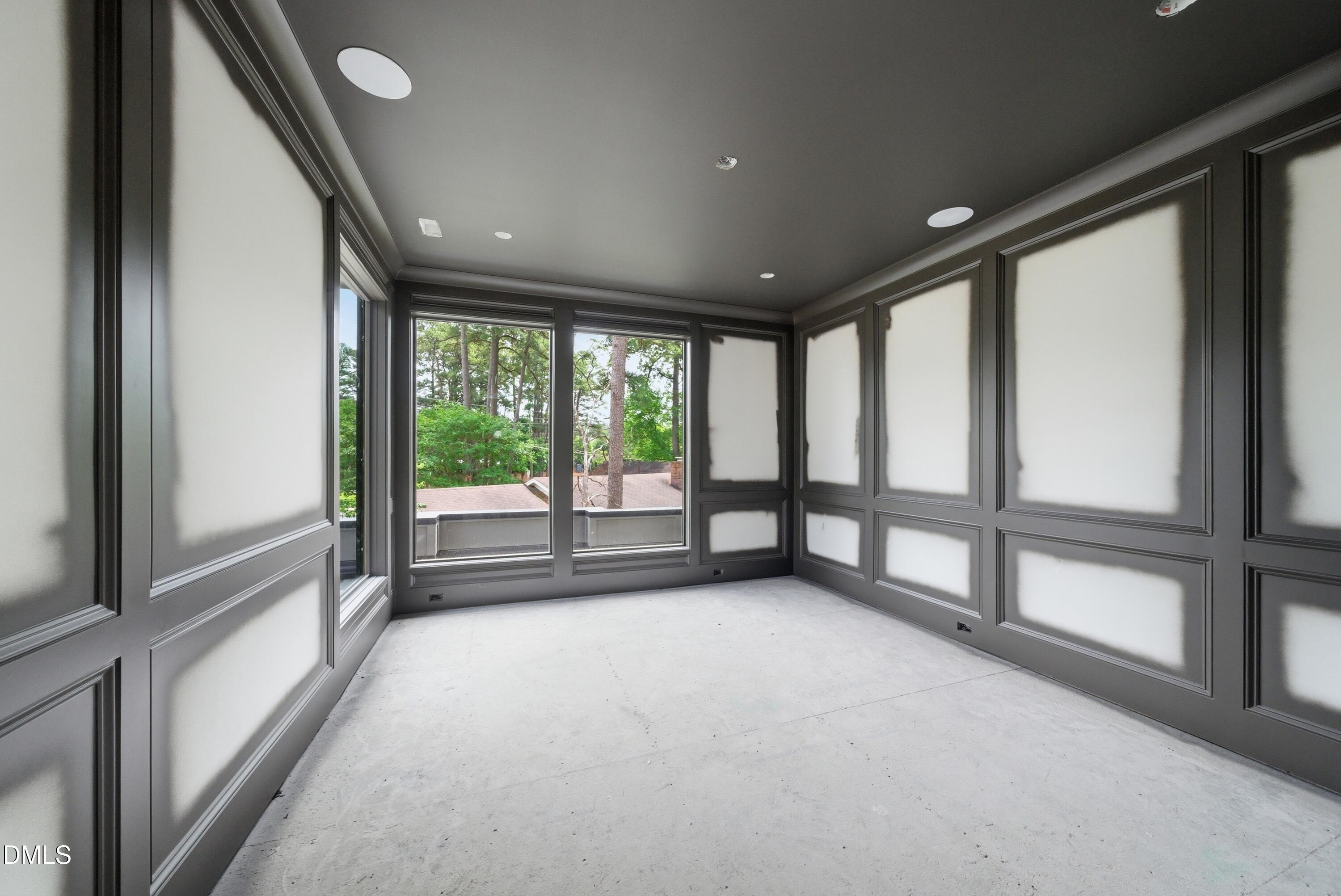 4907 Yadkin Drive