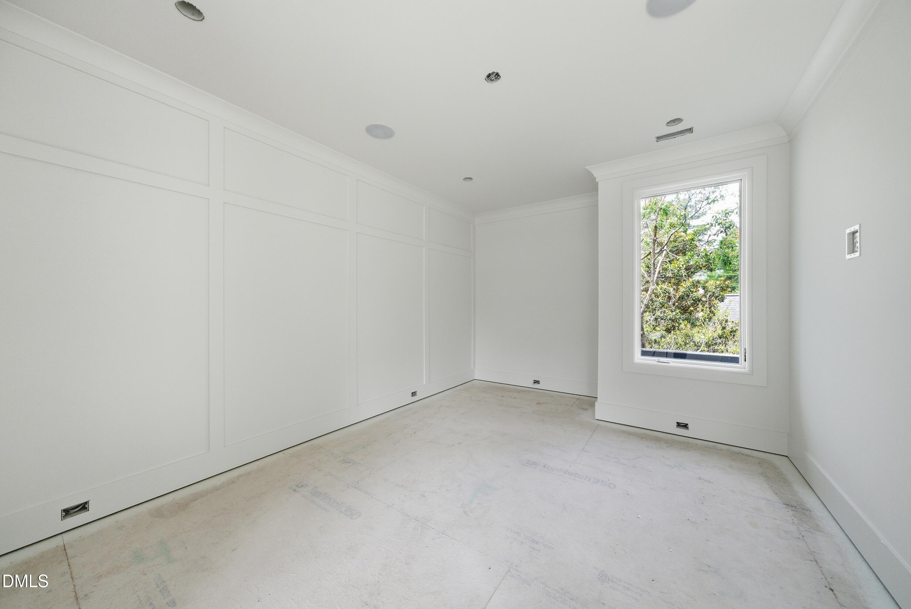 4907 Yadkin Drive