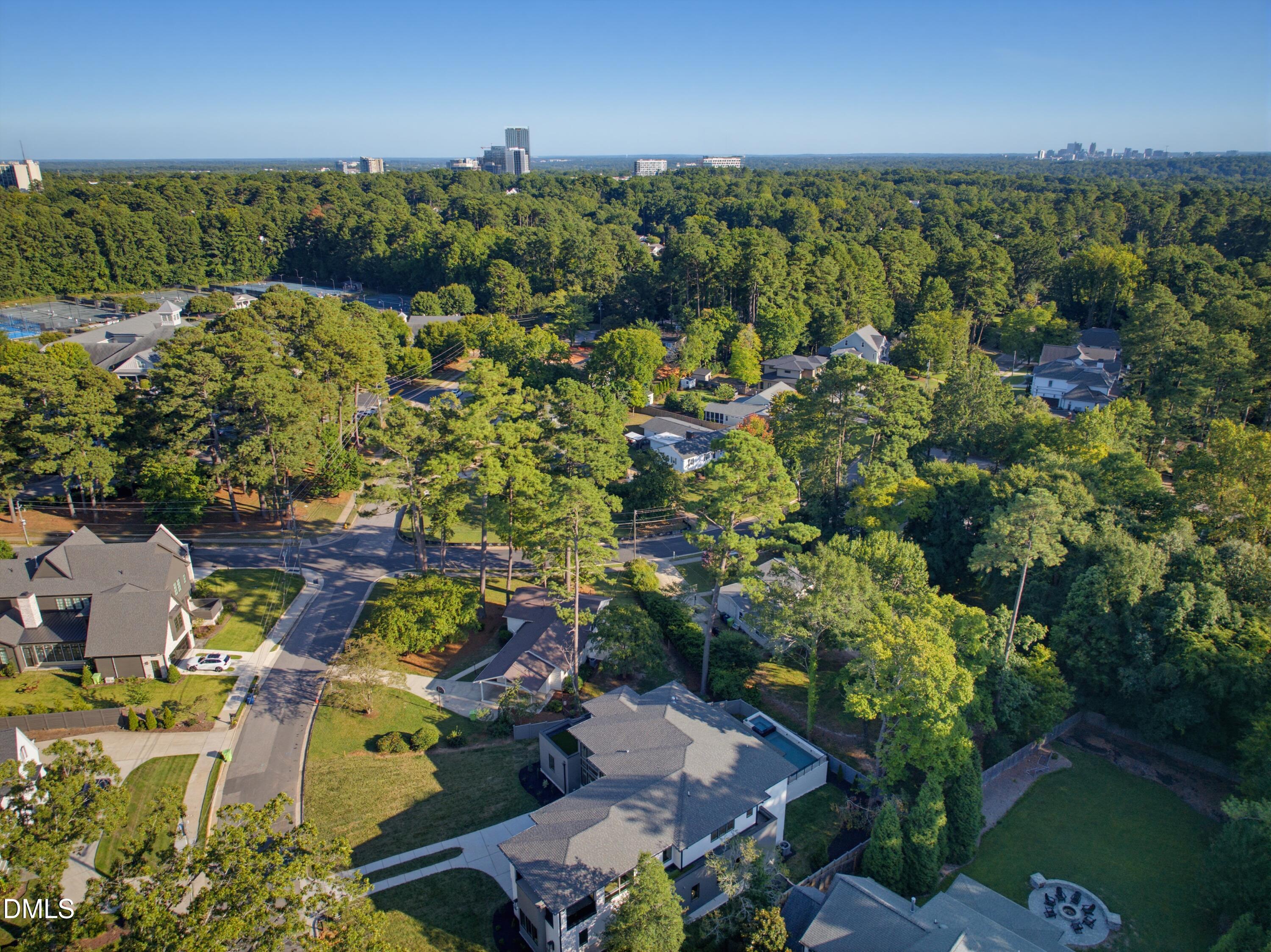 4907 Yadkin Drive