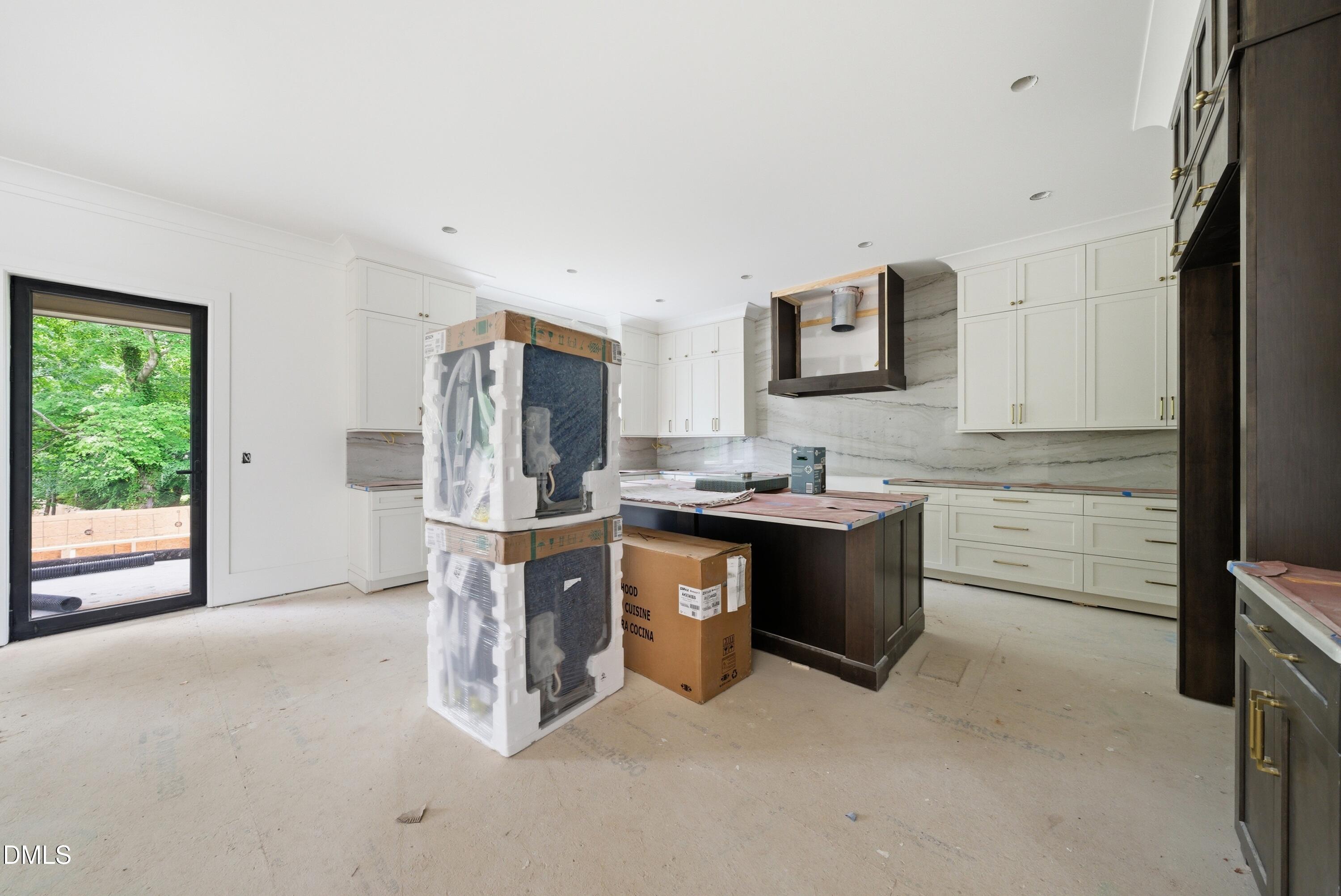 4907 Yadkin Drive