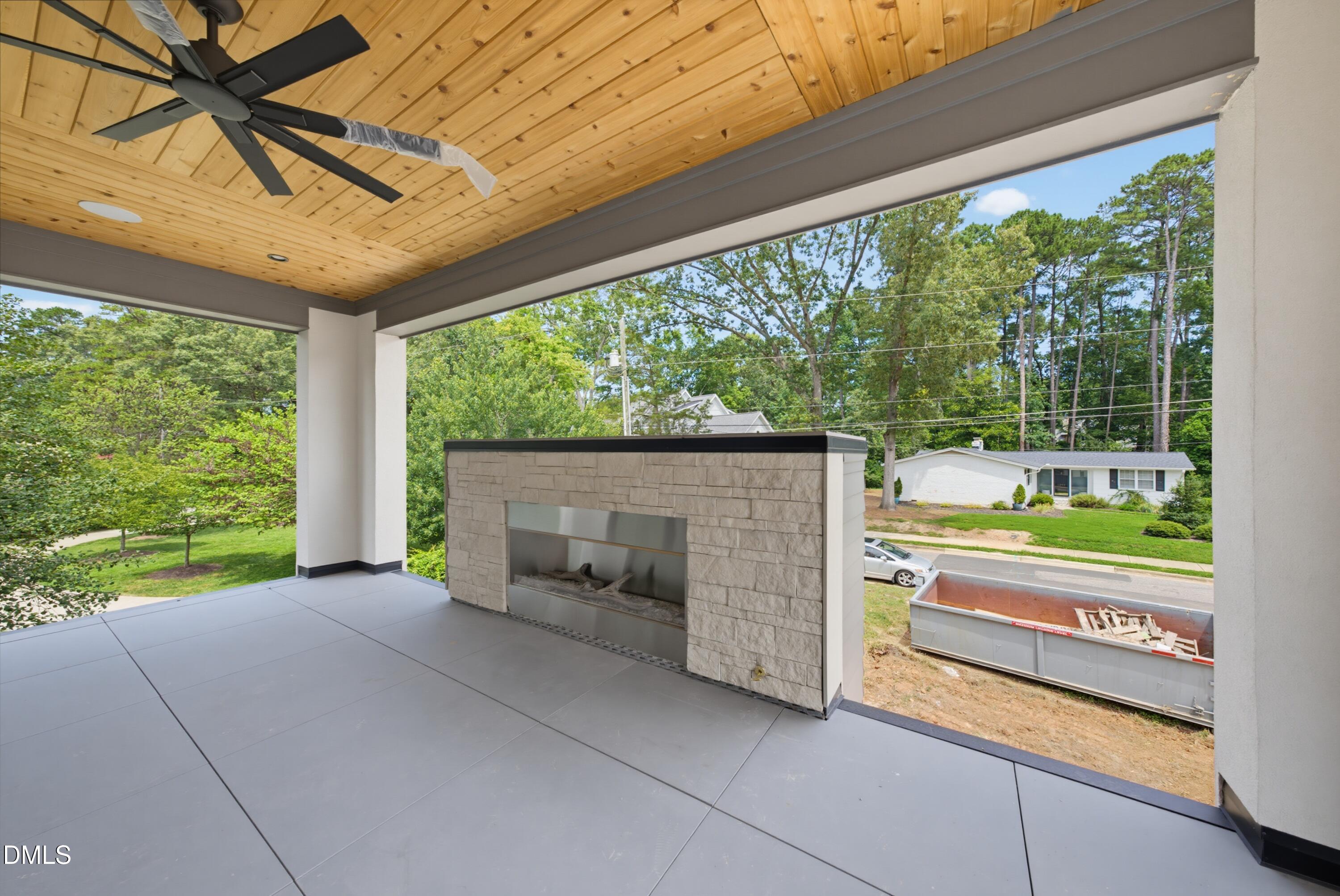 4907 Yadkin Drive