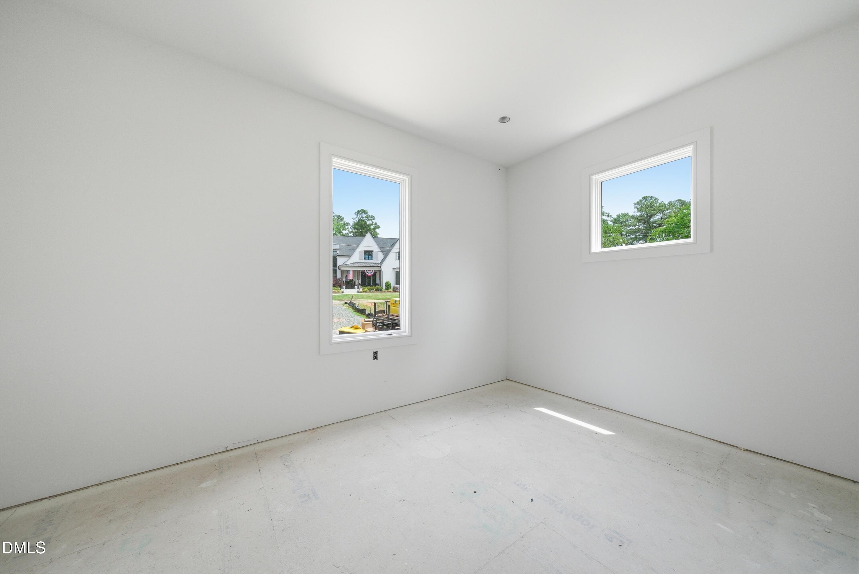 4907 Yadkin Drive