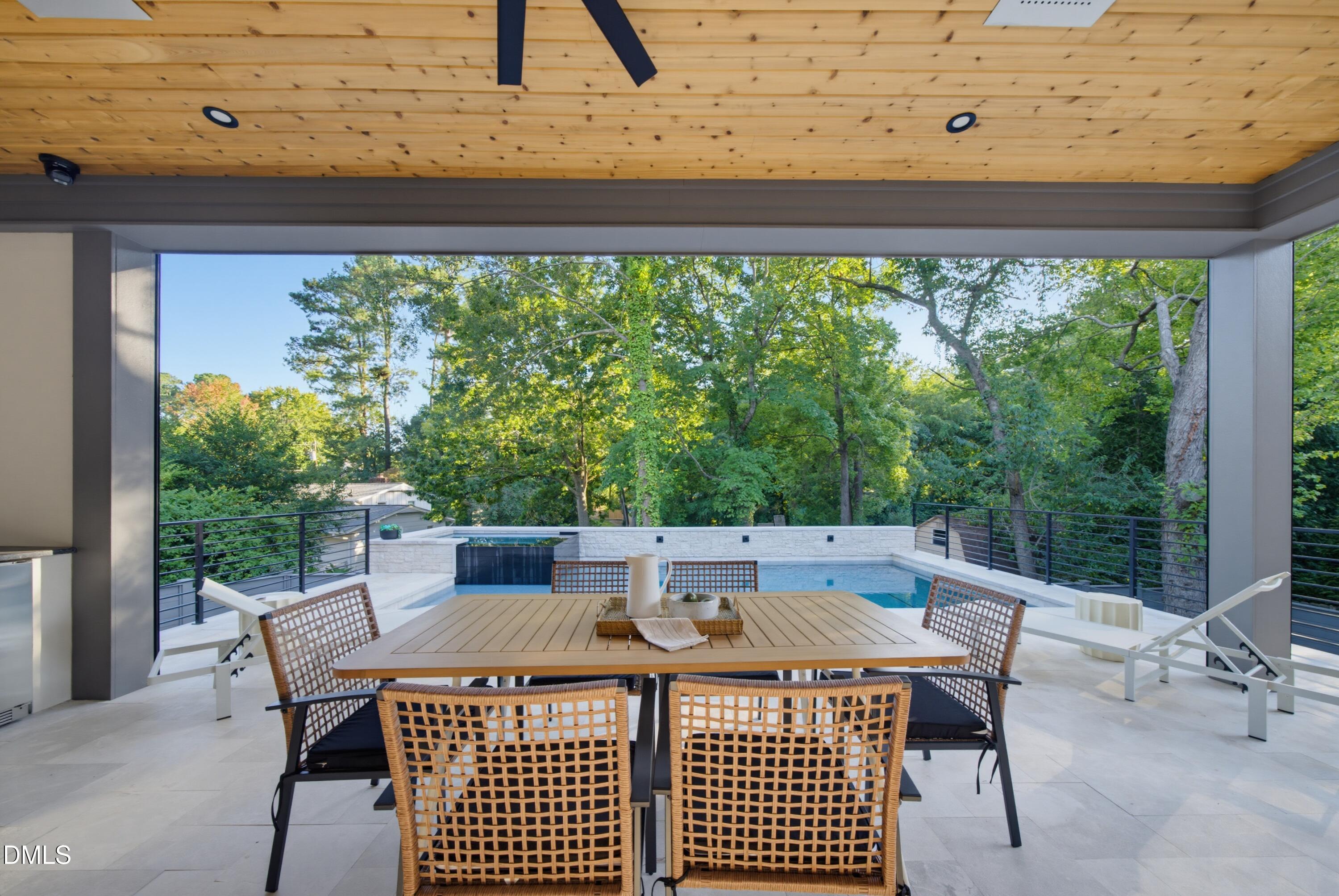 4907 Yadkin Drive