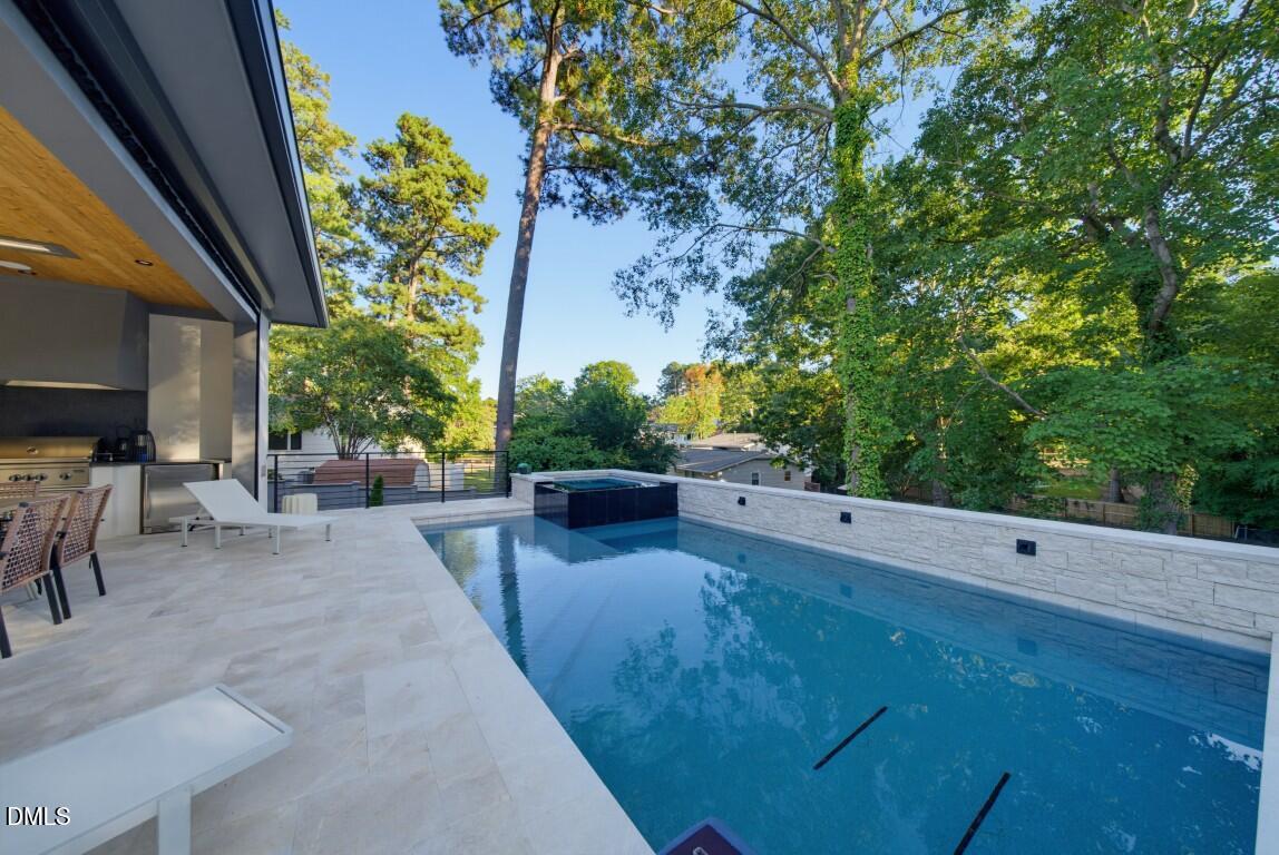 4907 Yadkin Drive