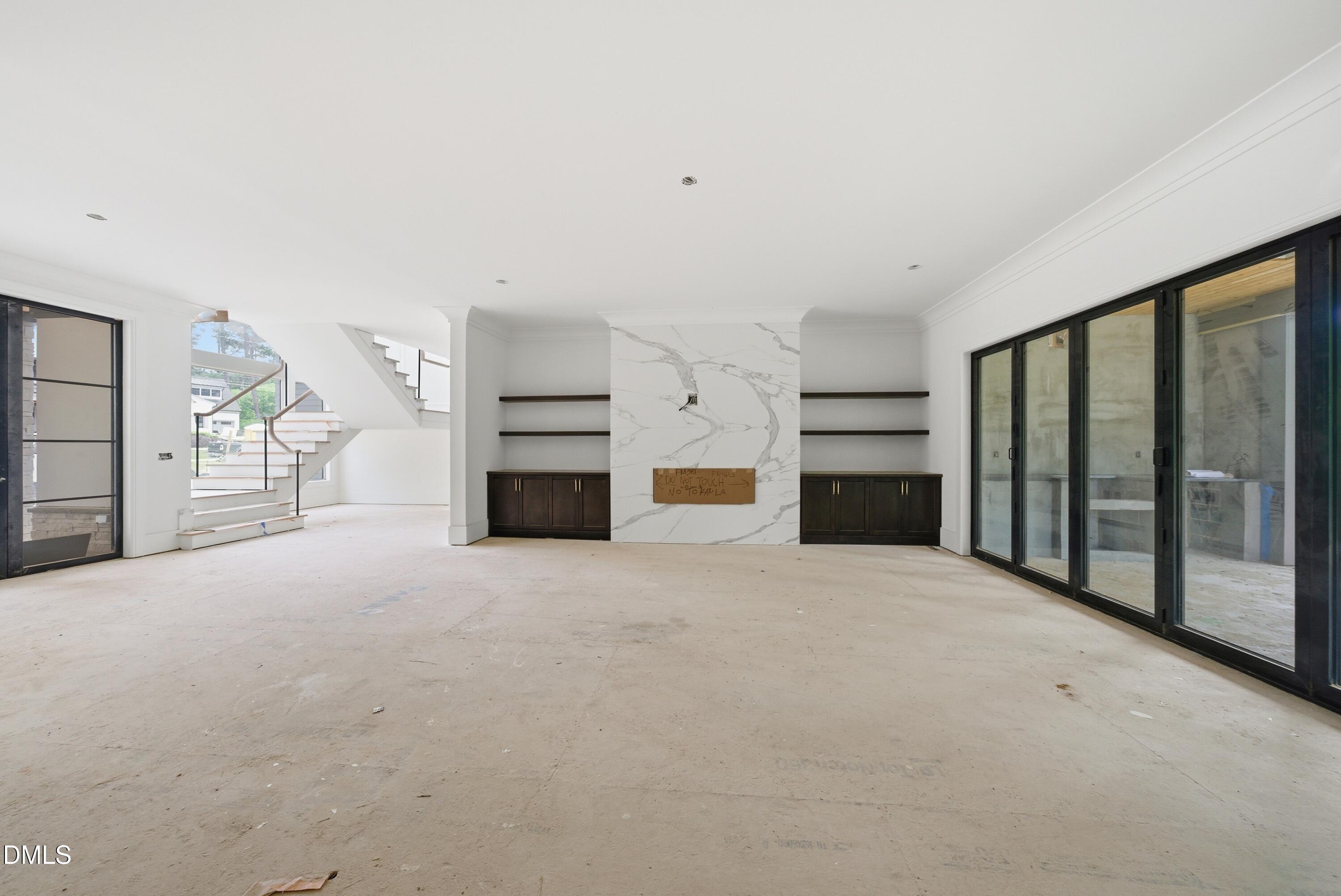 4907 Yadkin Drive