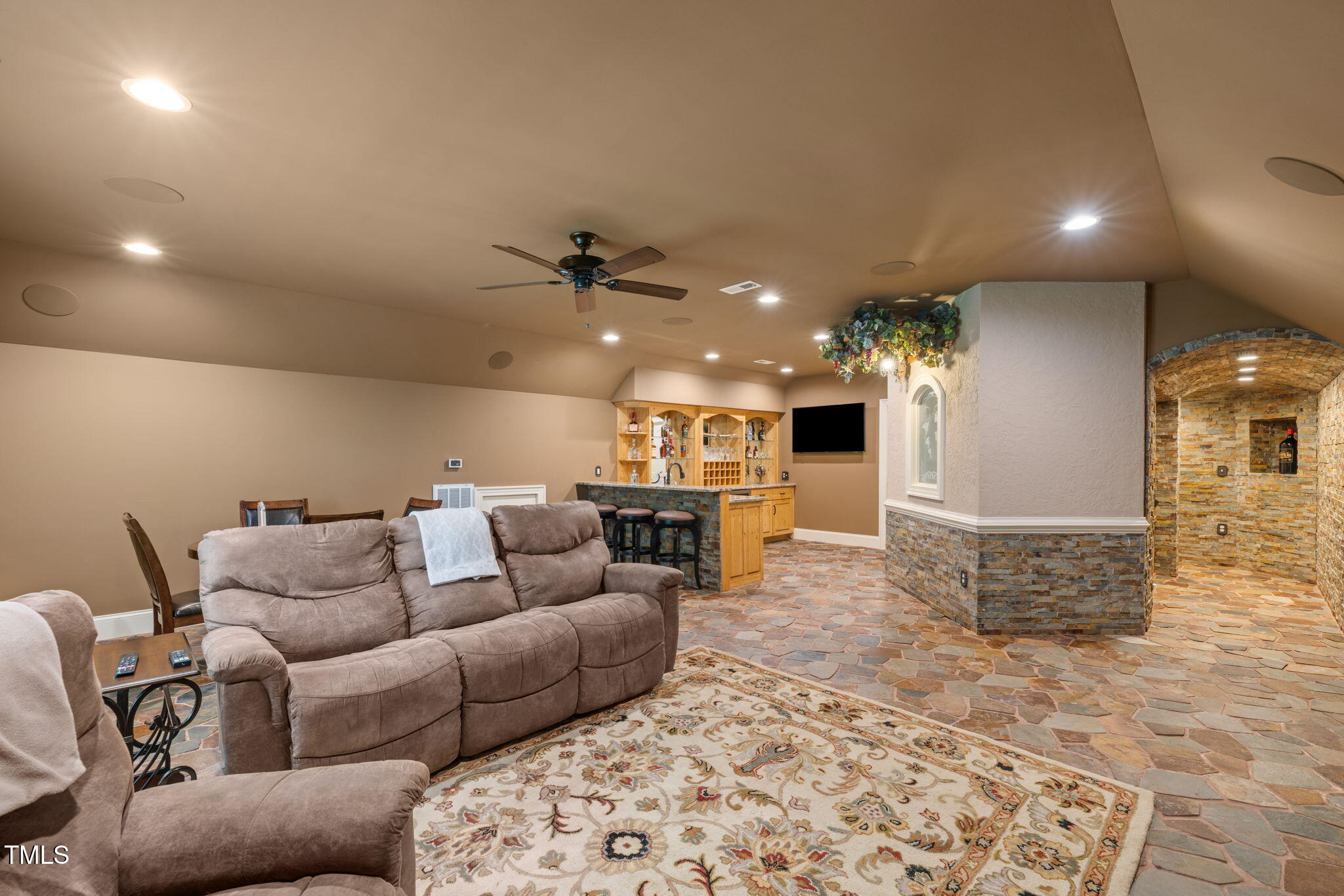 14021 Wallberman Drive