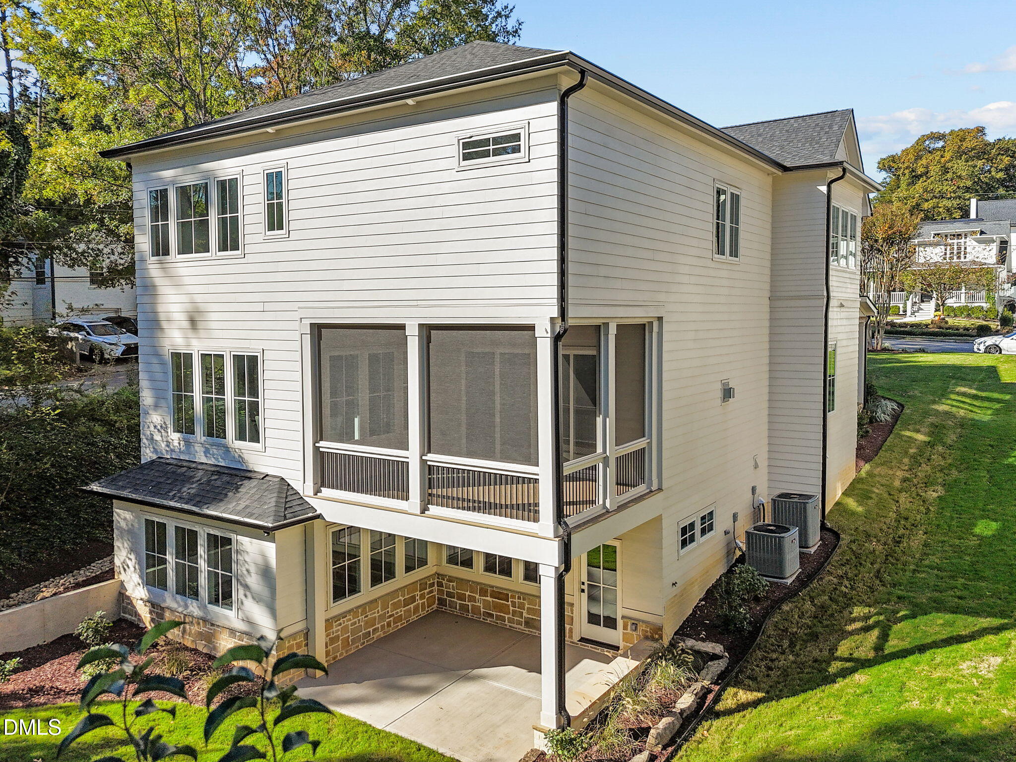1000 Canterbury Road