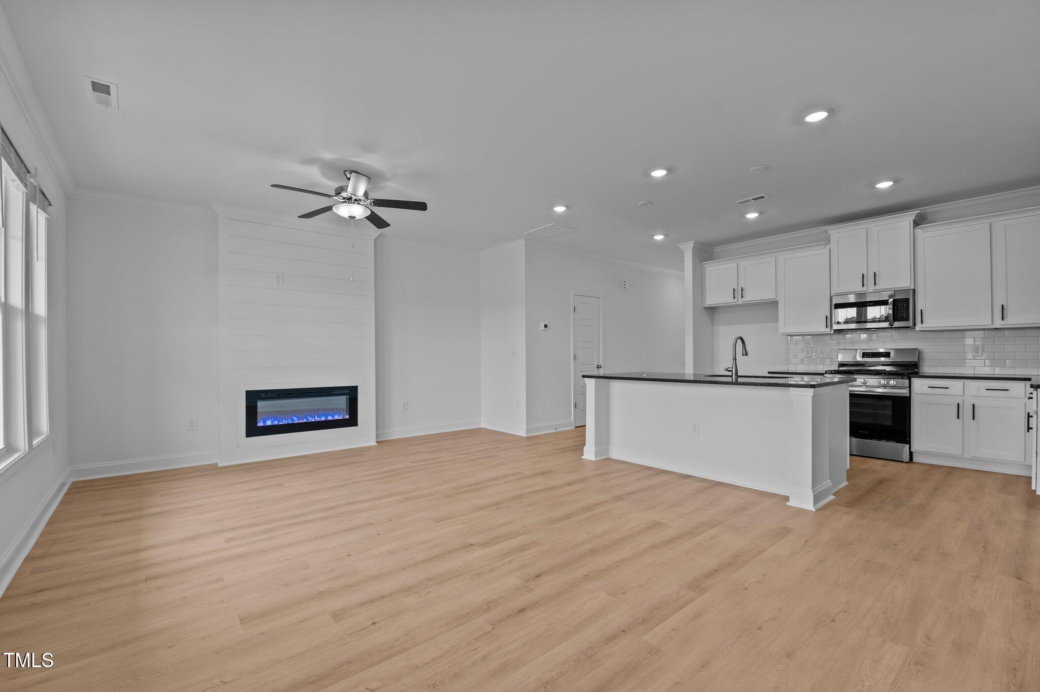 941 Alma Railway Drive