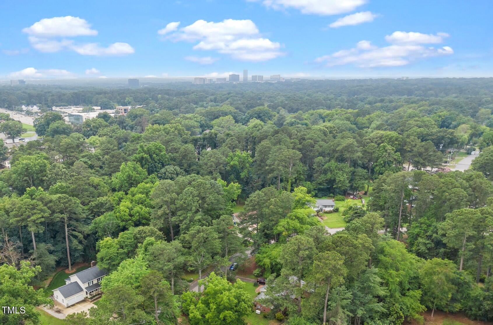 1605 Beechwood Drive