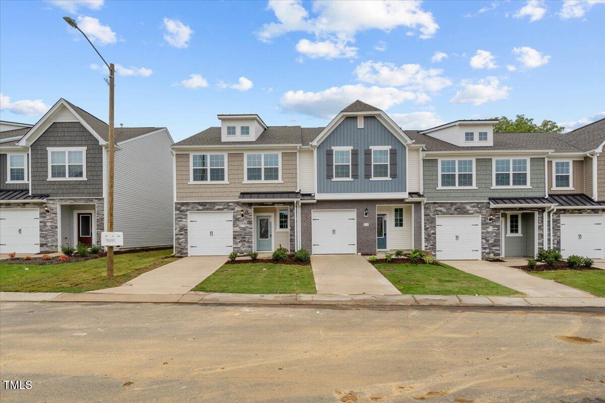 2114 Willow Glen Drive