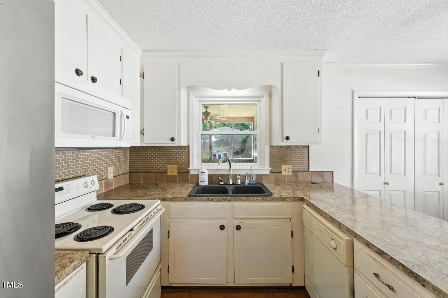 2824 Berkley Drive
