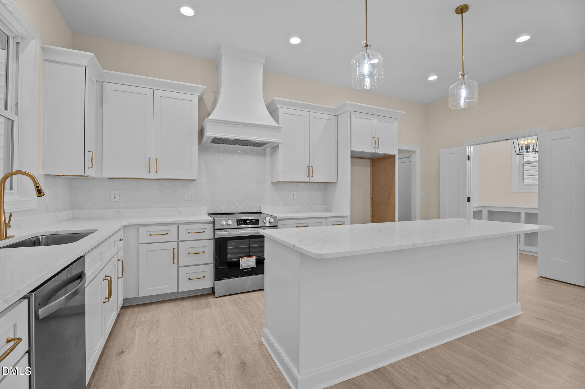 5506 Martys Court