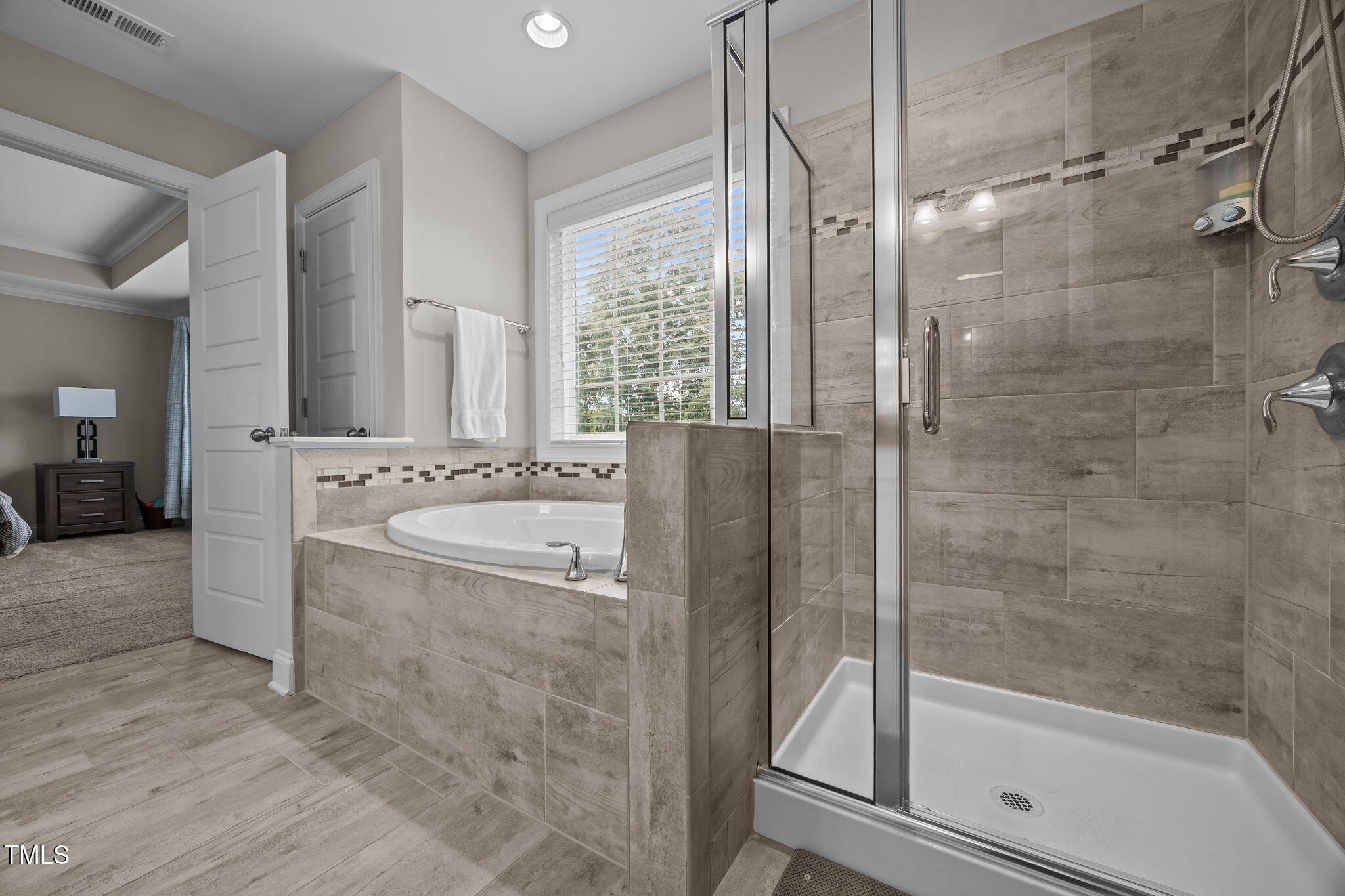 1001 Kennison Court