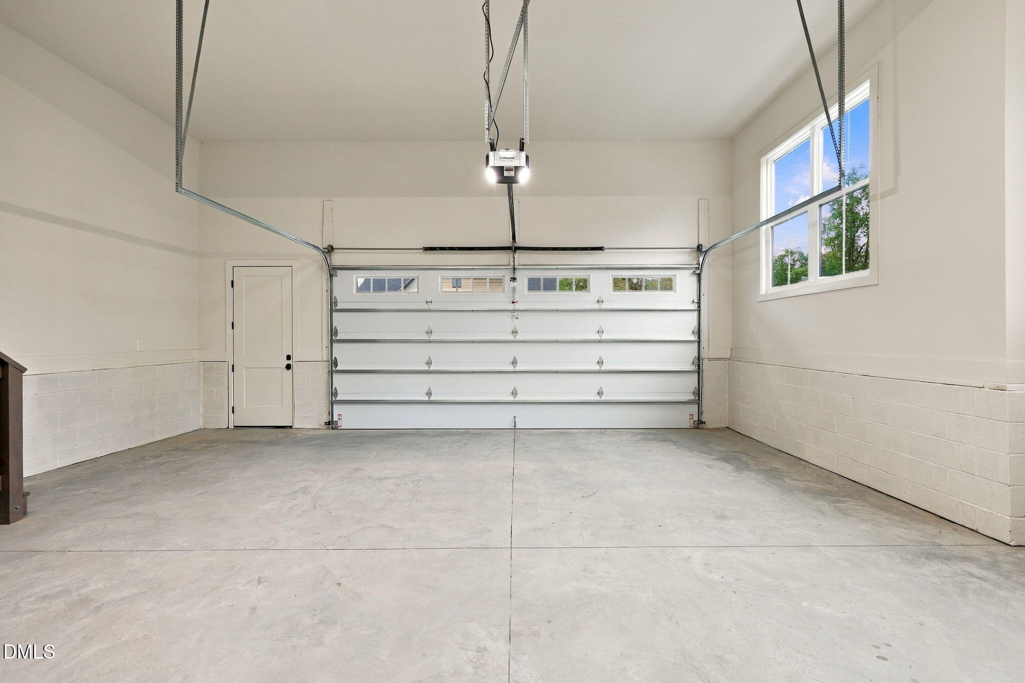1121 Dovefield Lane