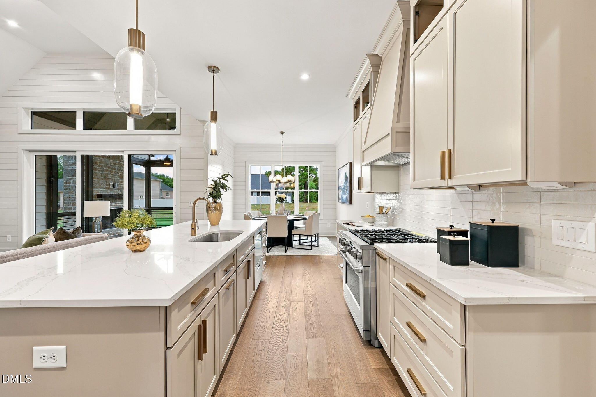 1121 Dovefield Lane