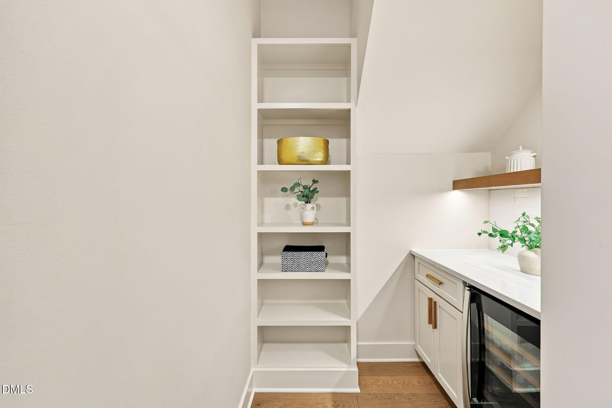 1121 Dovefield Lane