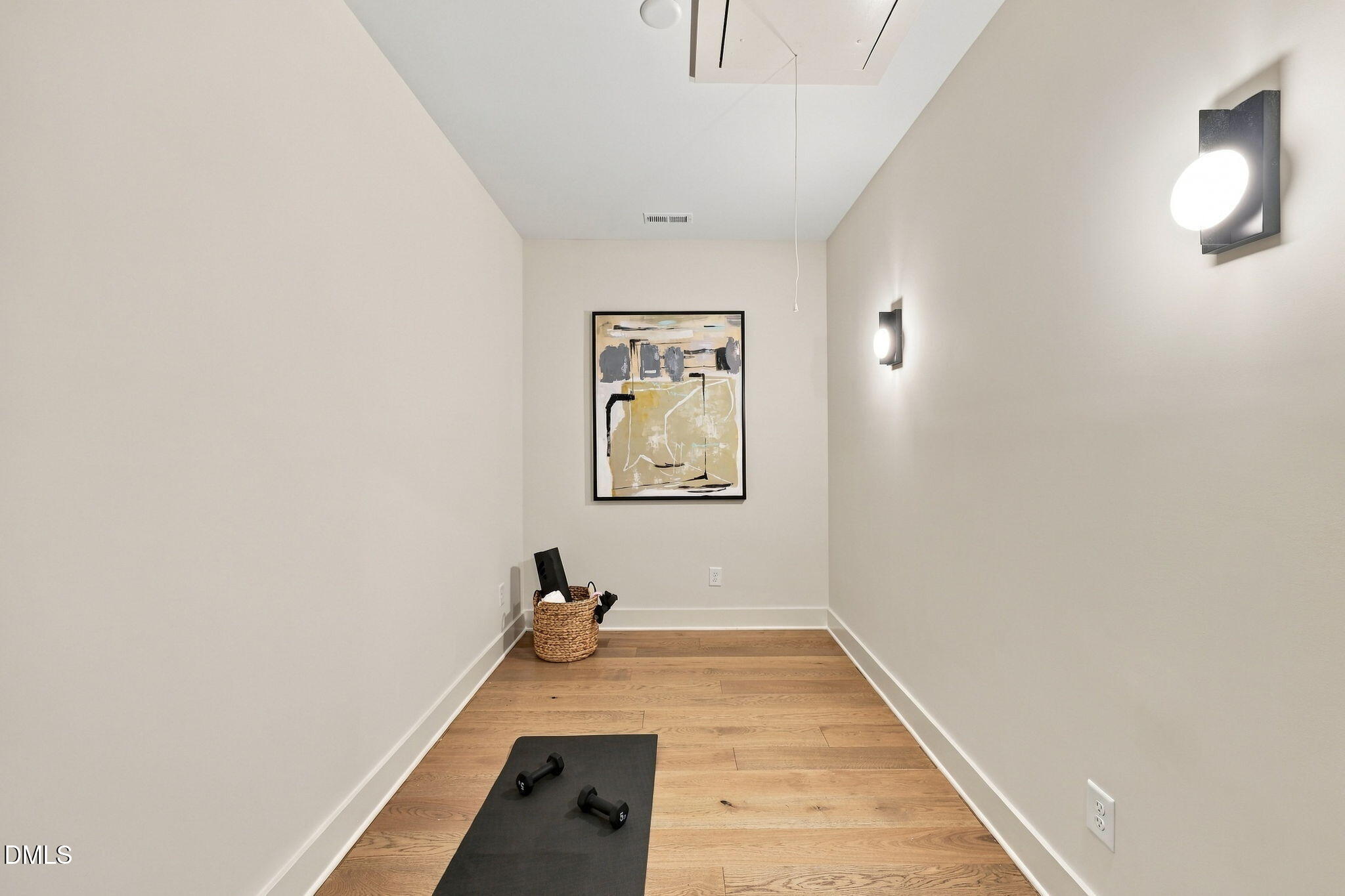 1121 Dovefield Lane