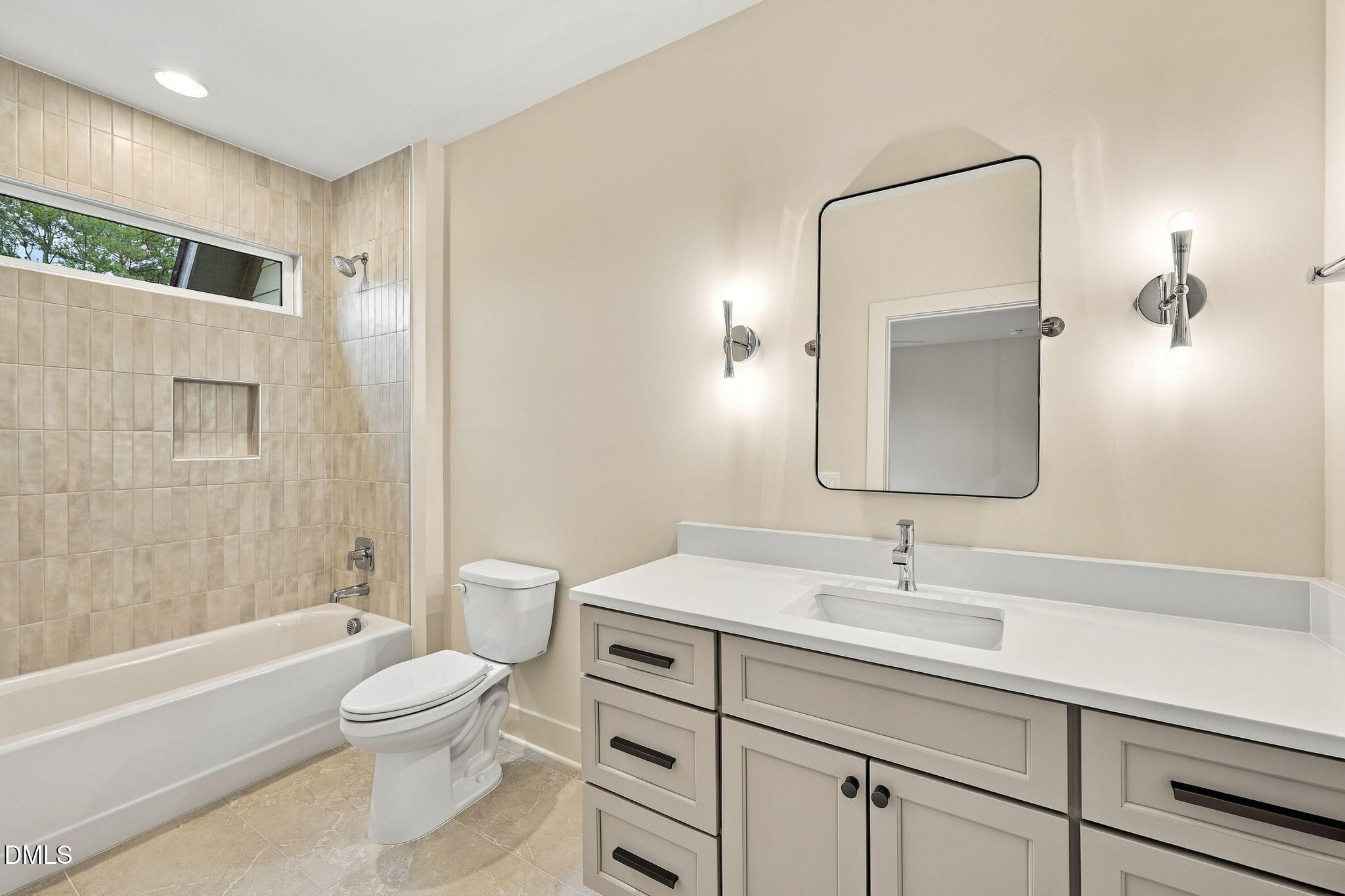 1121 Dovefield Lane
