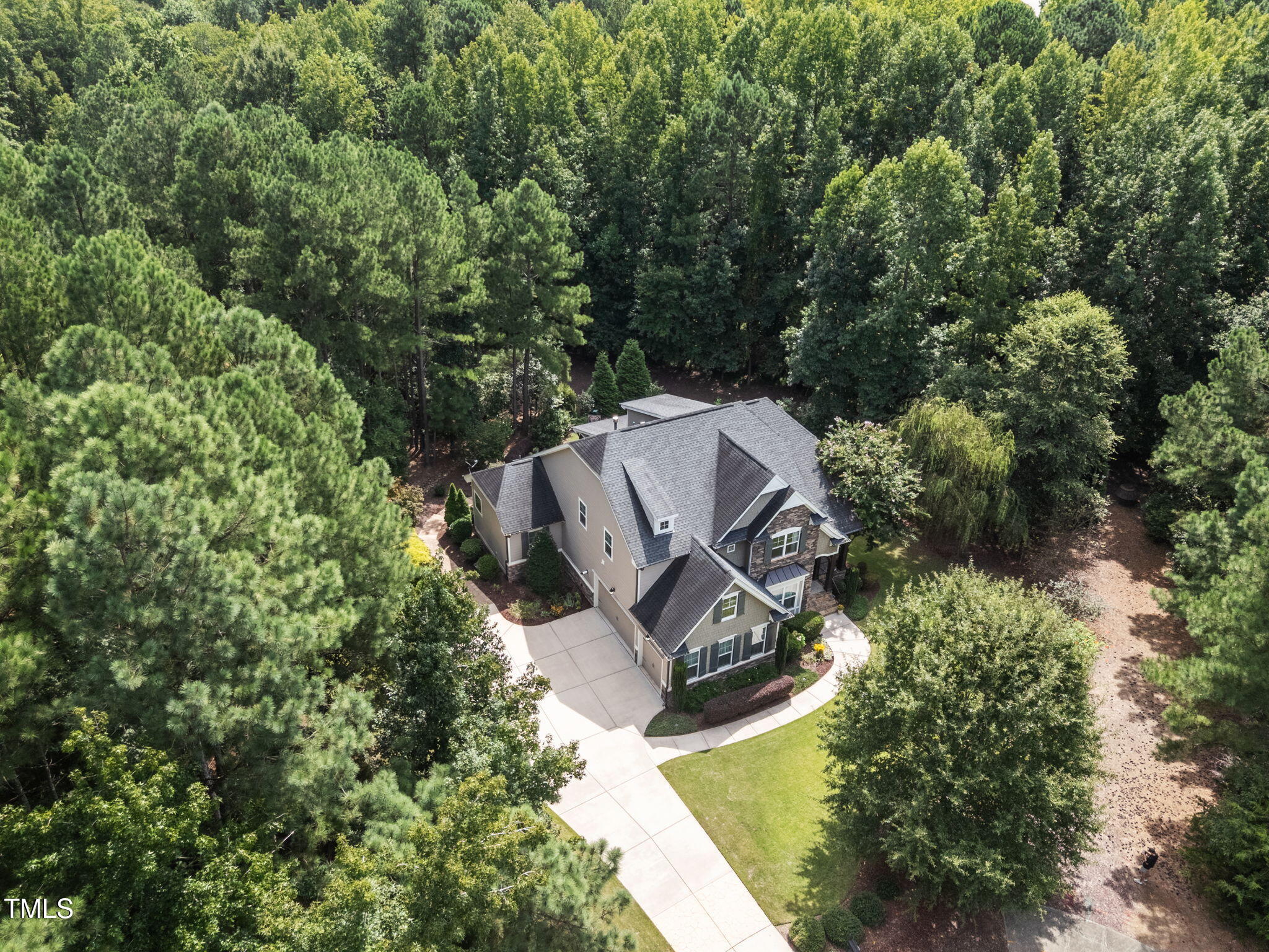3208 Horsebarn Drive