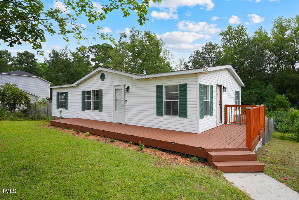 579 Lakerun Drive
