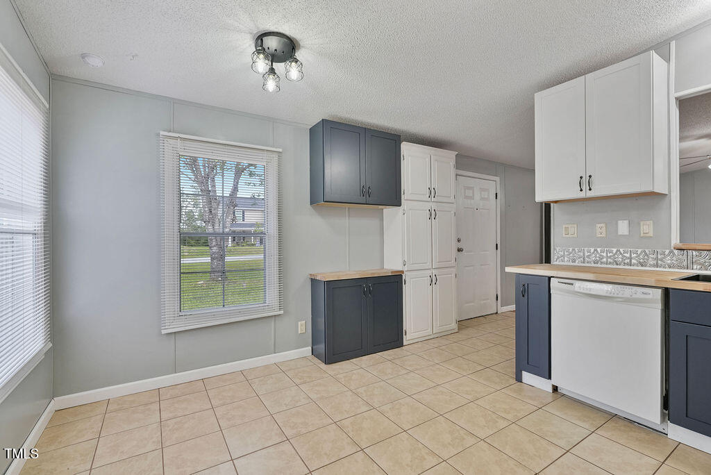 579 Lakerun Drive