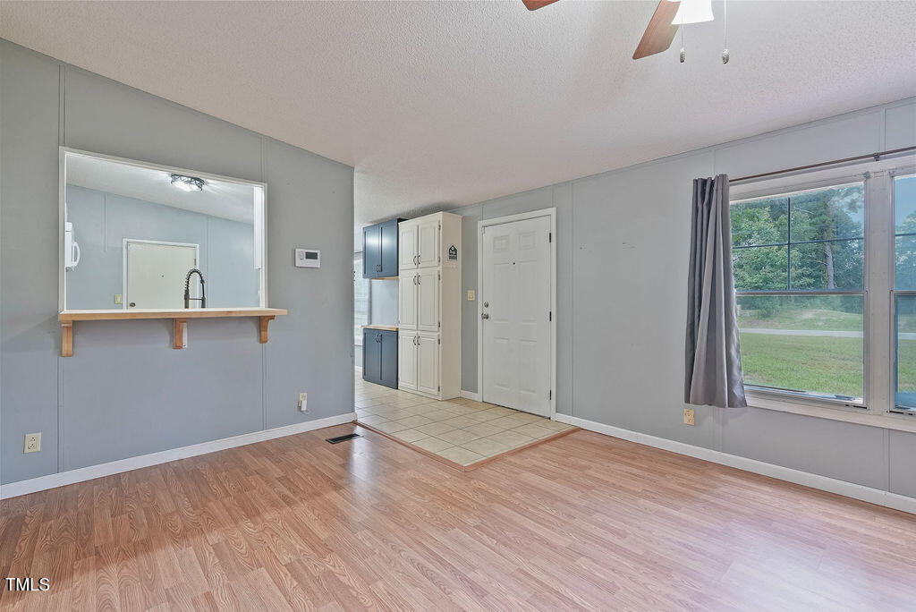 579 Lakerun Drive