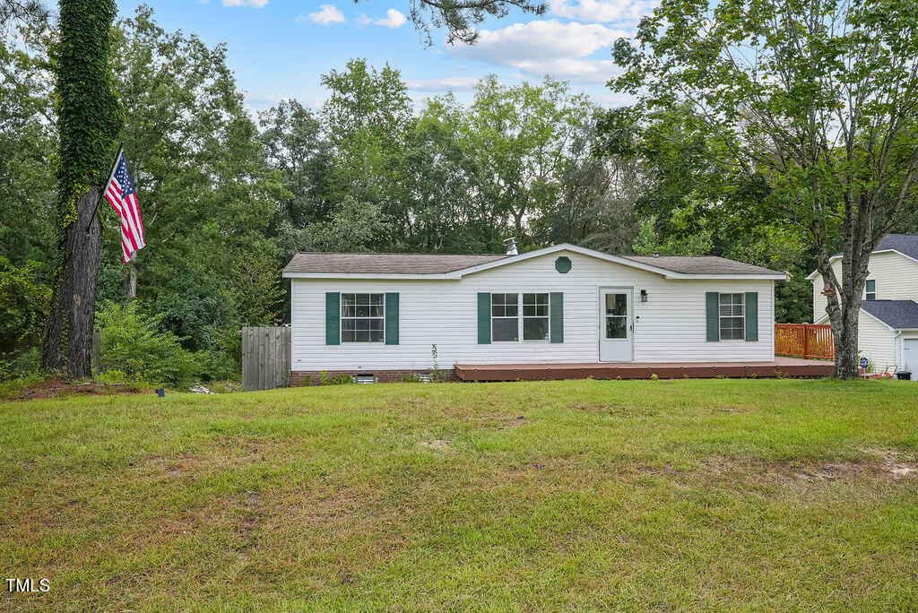 579 Lakerun Drive