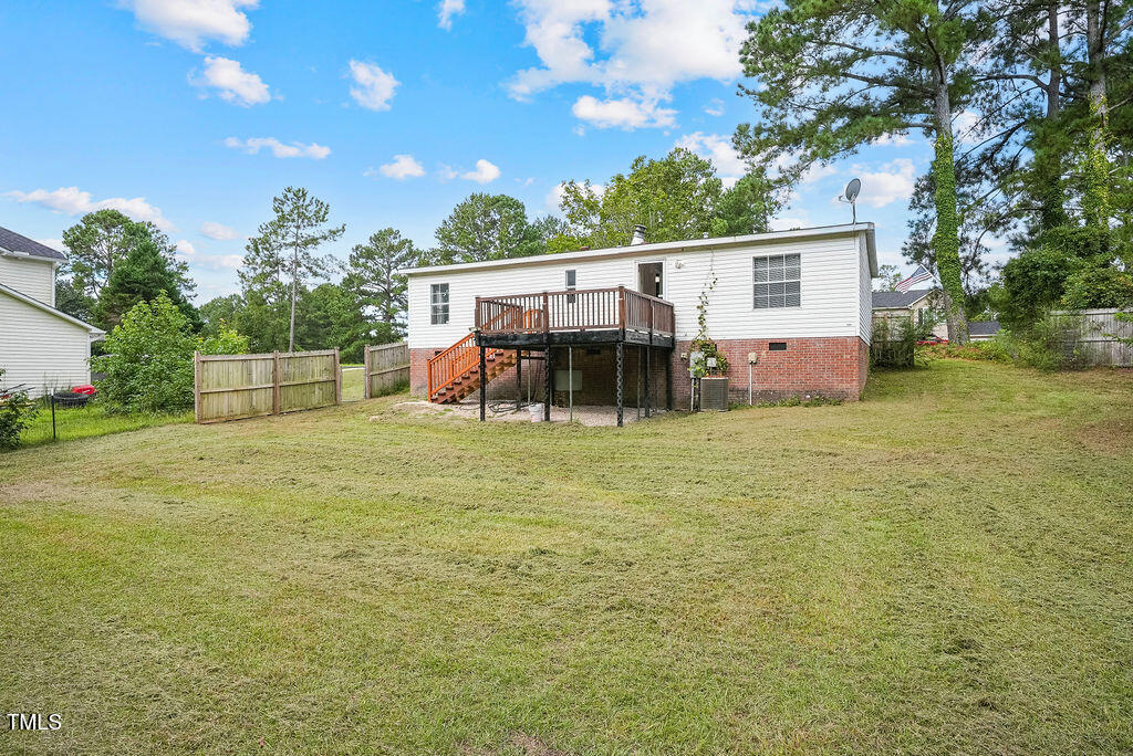 579 Lakerun Drive