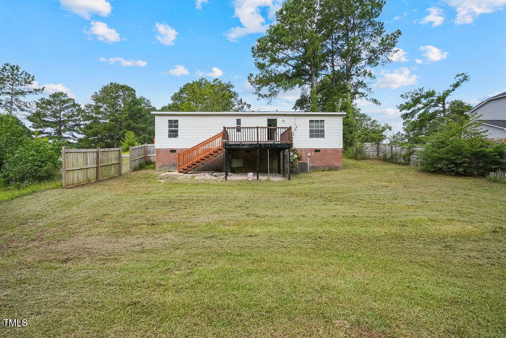 579 Lakerun Drive