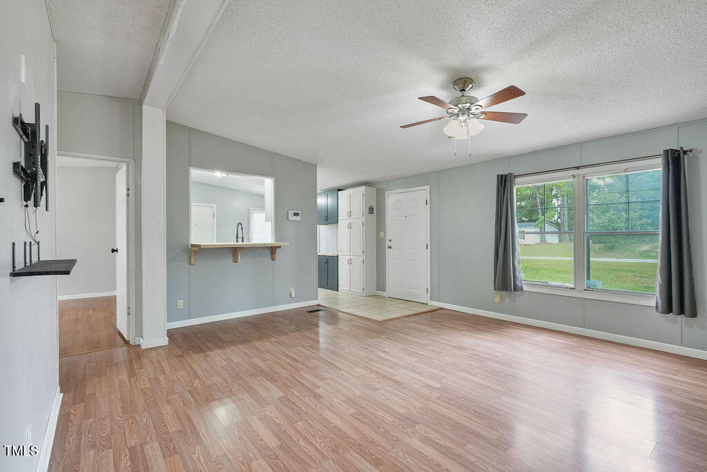 579 Lakerun Drive