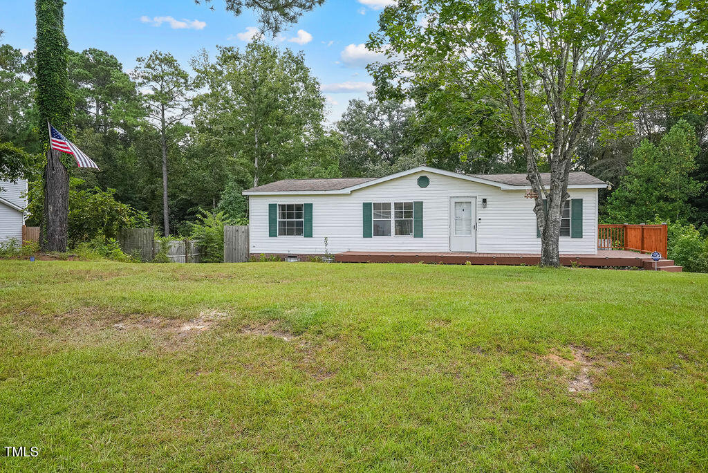 579 Lakerun Drive
