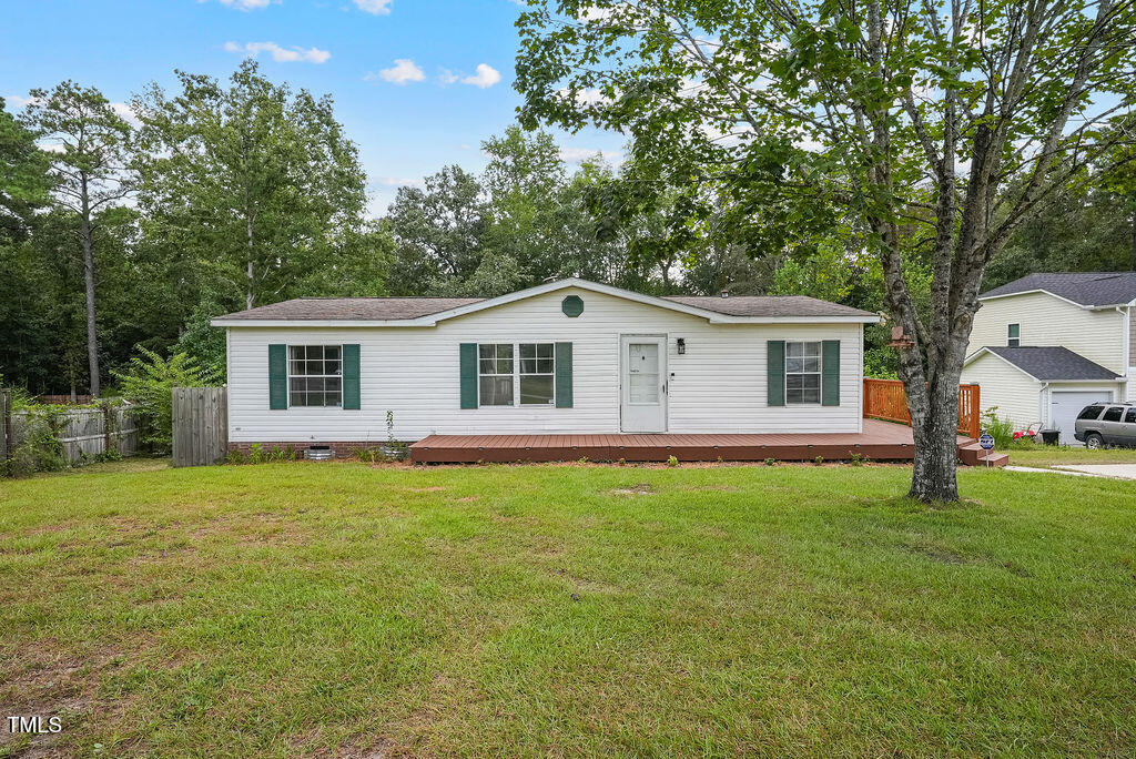 579 Lakerun Drive