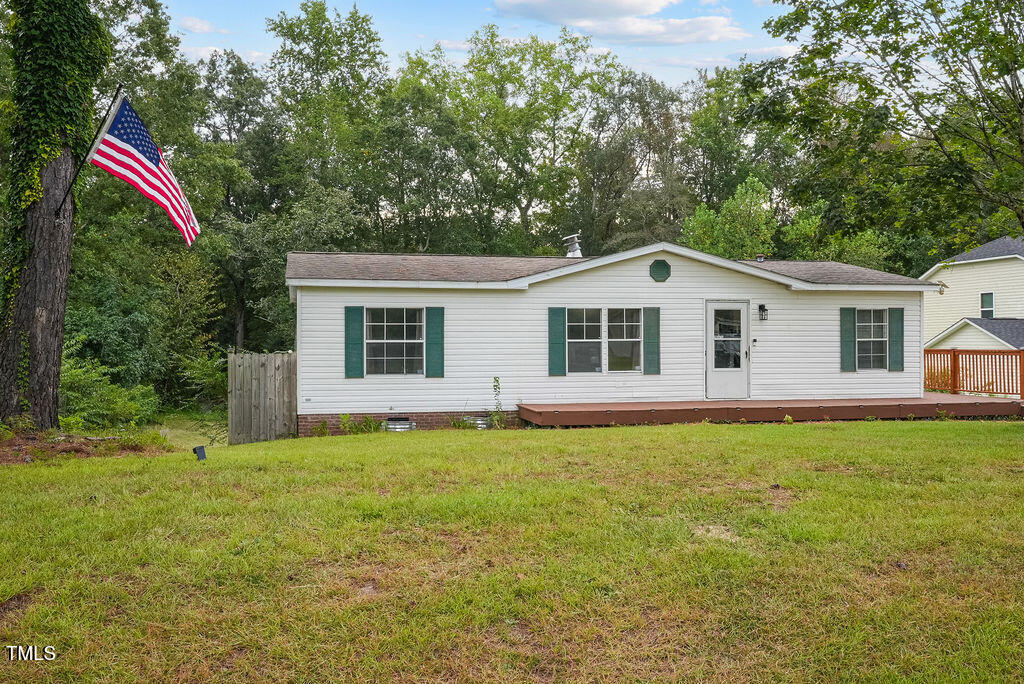 579 Lakerun Drive