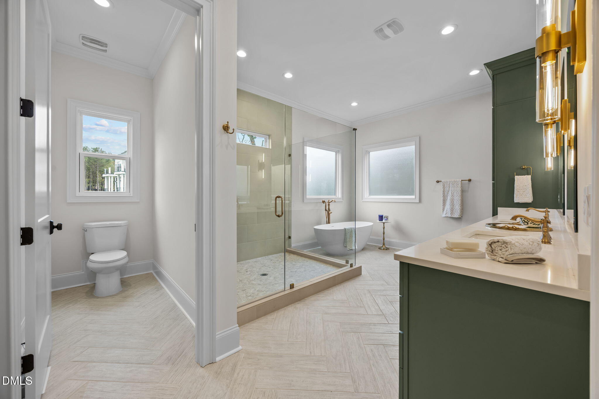 65 Chestnut Oak Drive