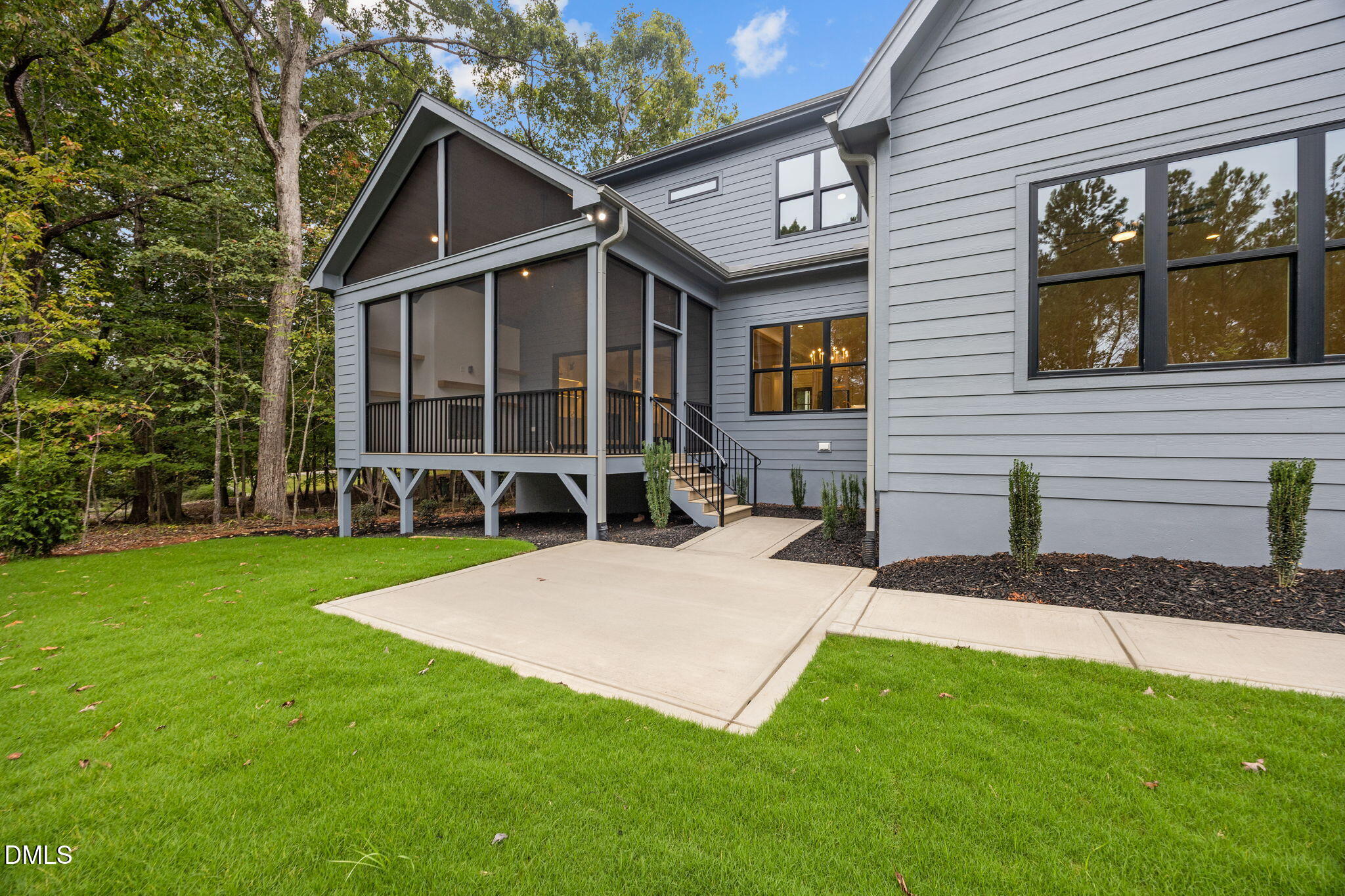 65 Chestnut Oak Drive