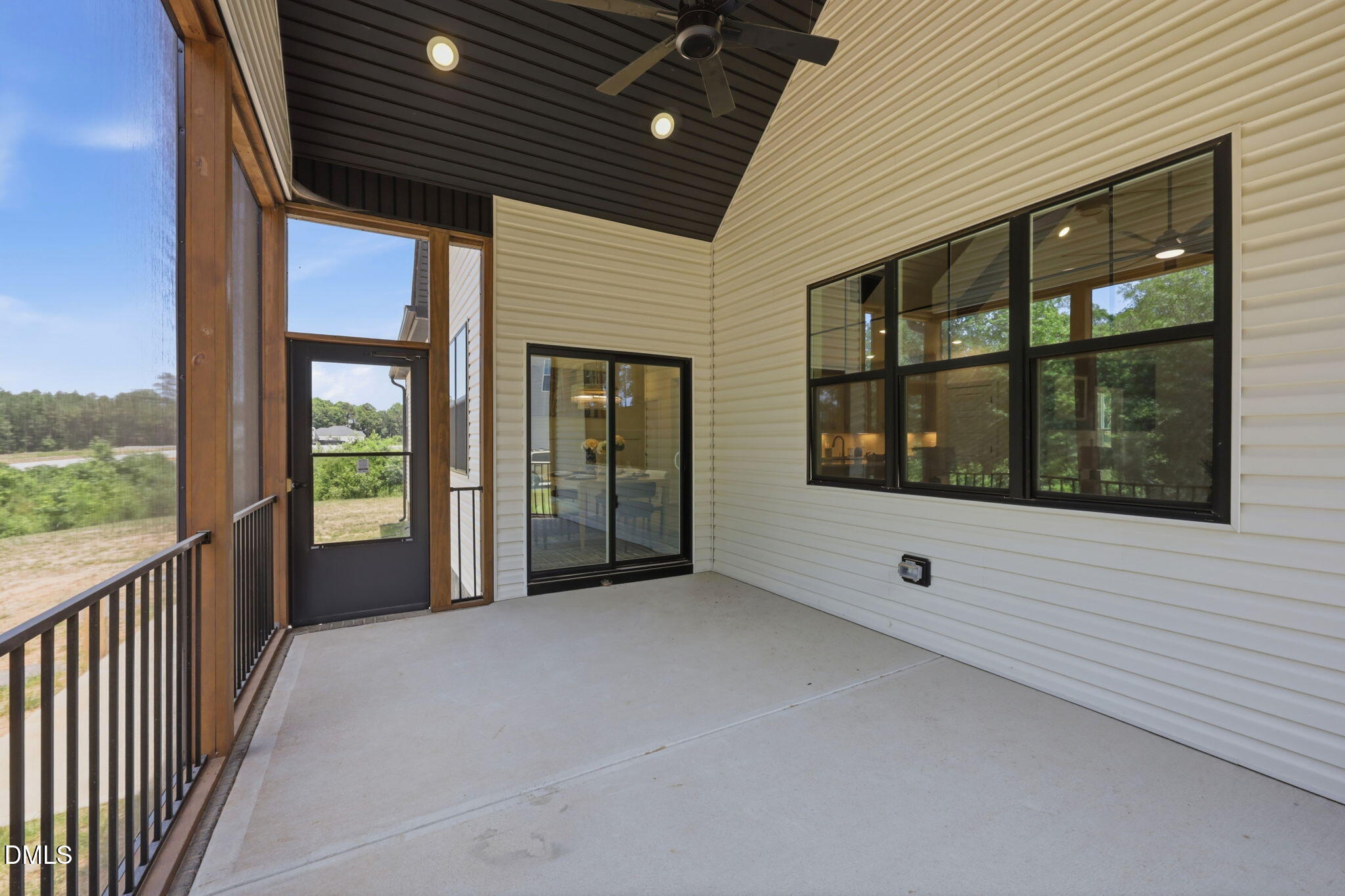 35 Autumnwood Lane