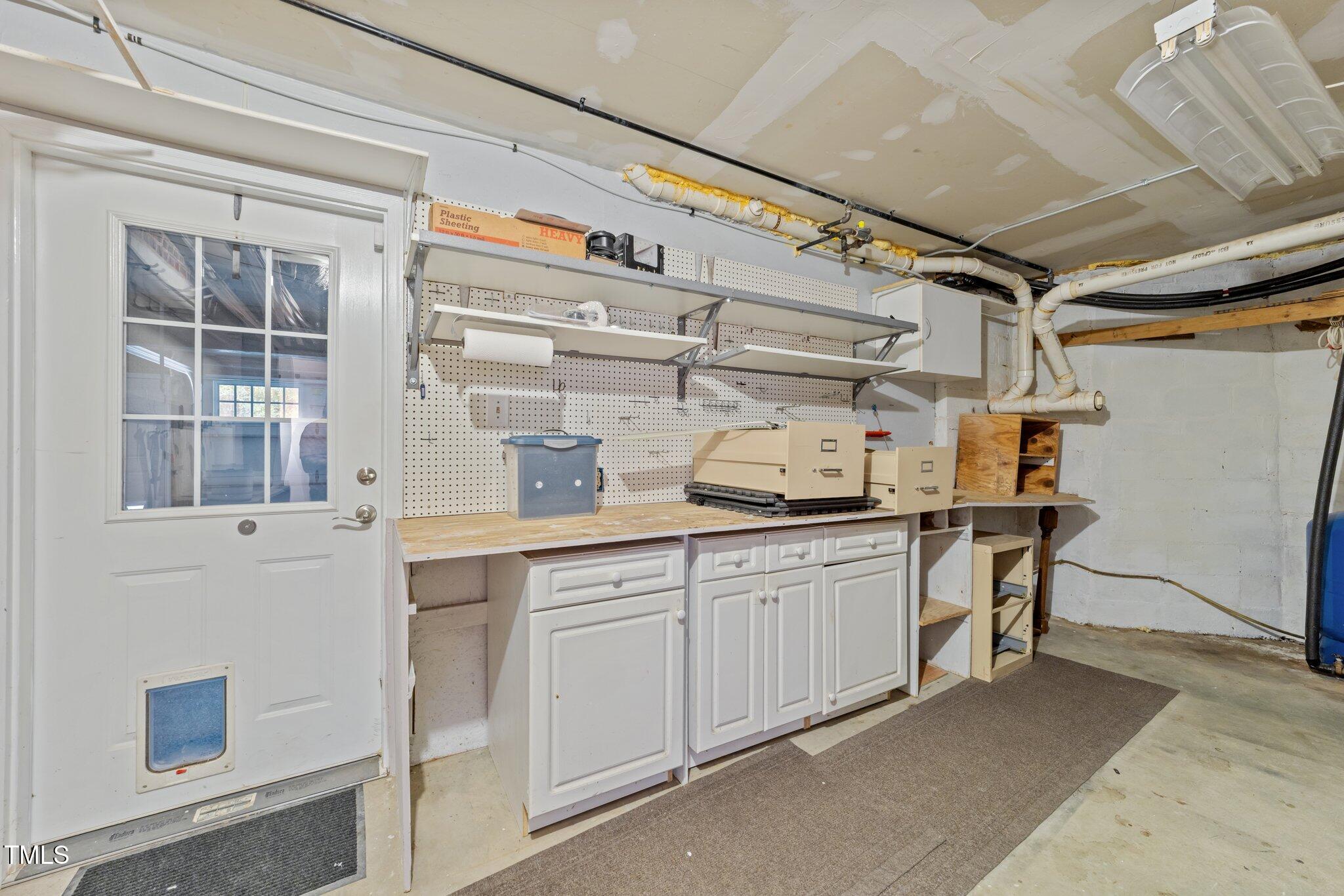 11425 Horsemans Trail
