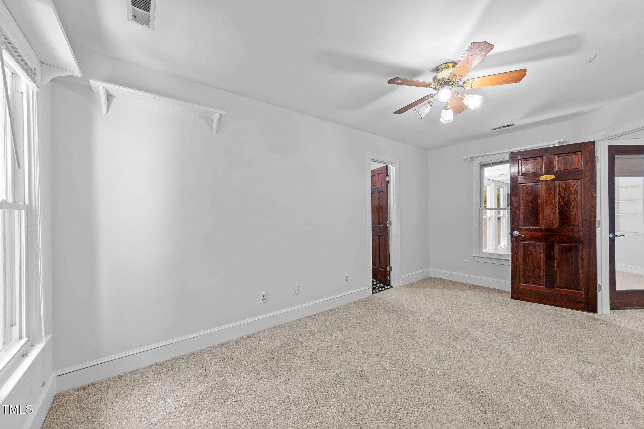 11425 Horsemans Trail