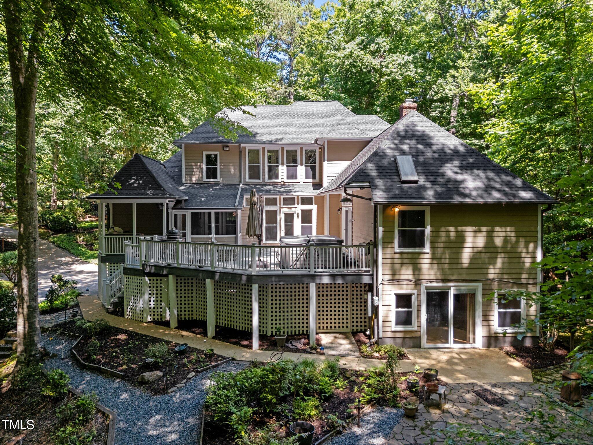 11425 Horsemans Trail
