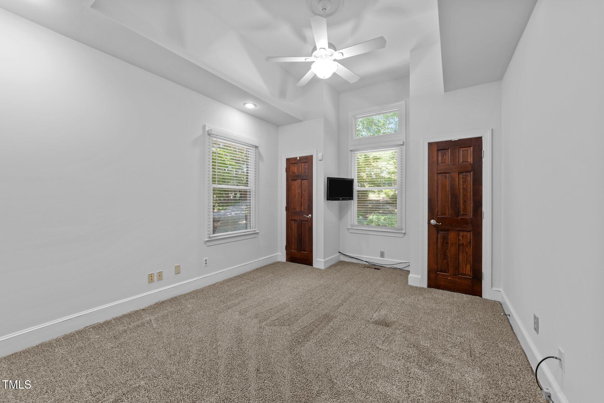 11425 Horsemans Trail