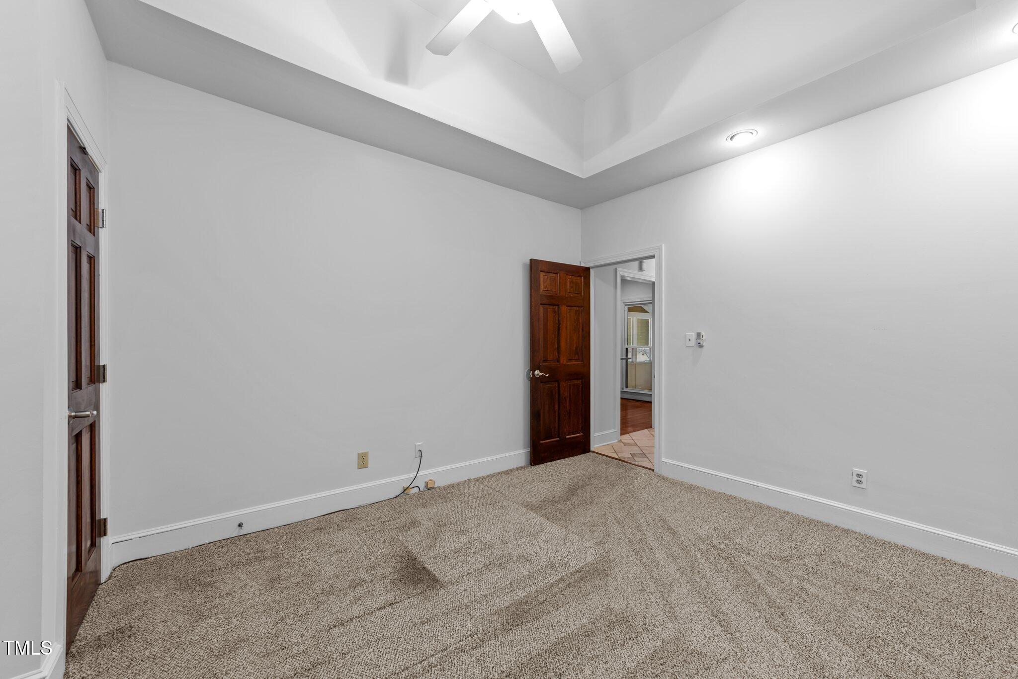 11425 Horsemans Trail