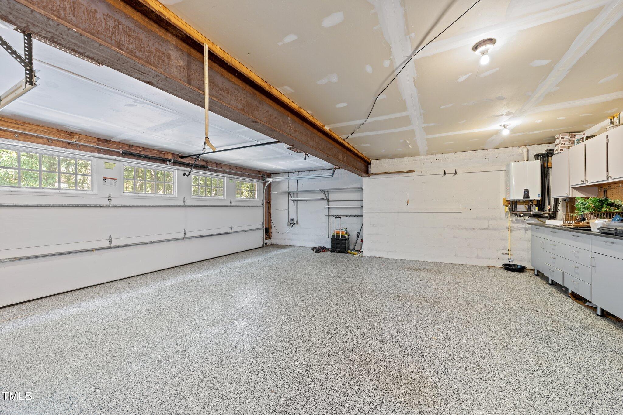 11425 Horsemans Trail