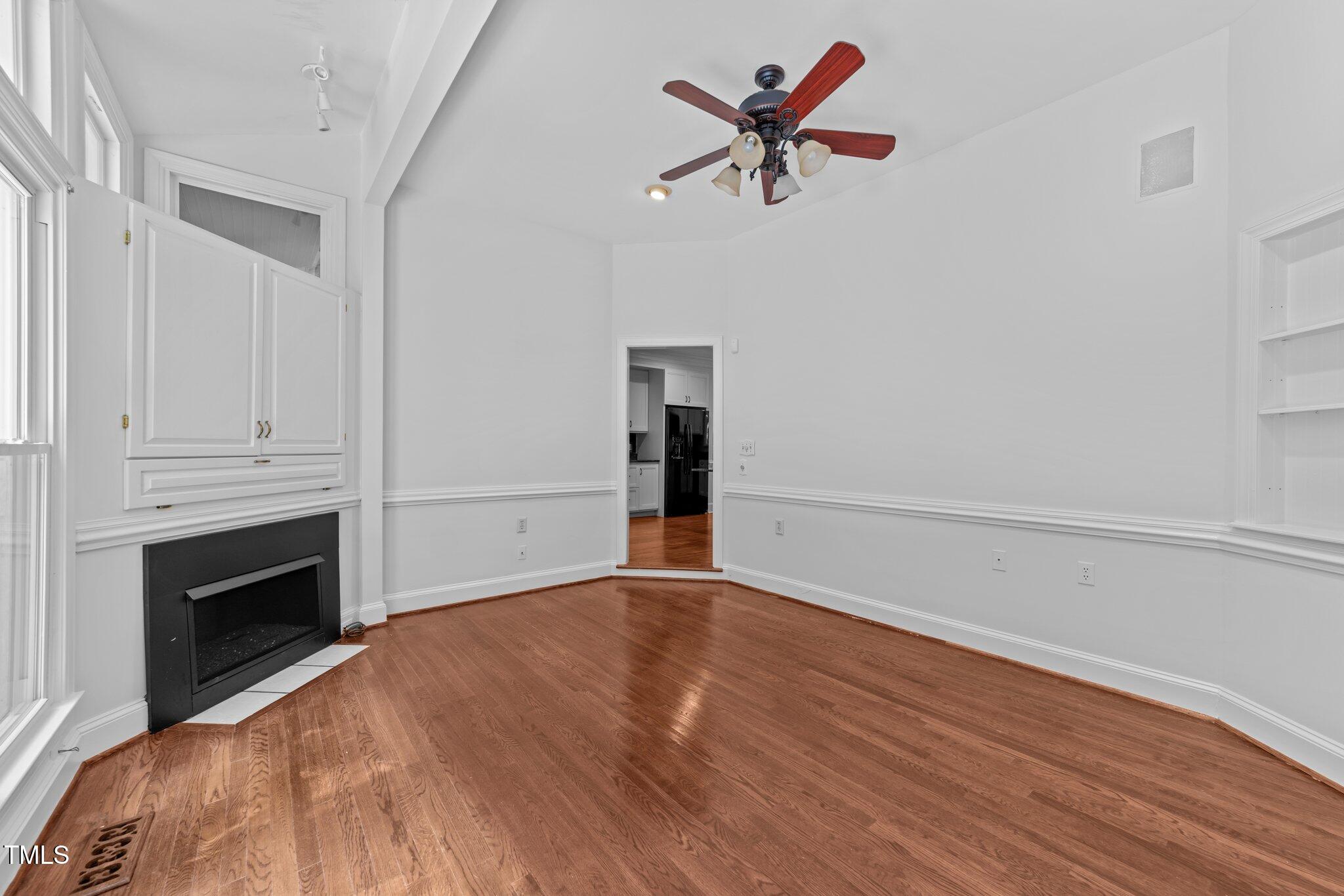 11425 Horsemans Trail