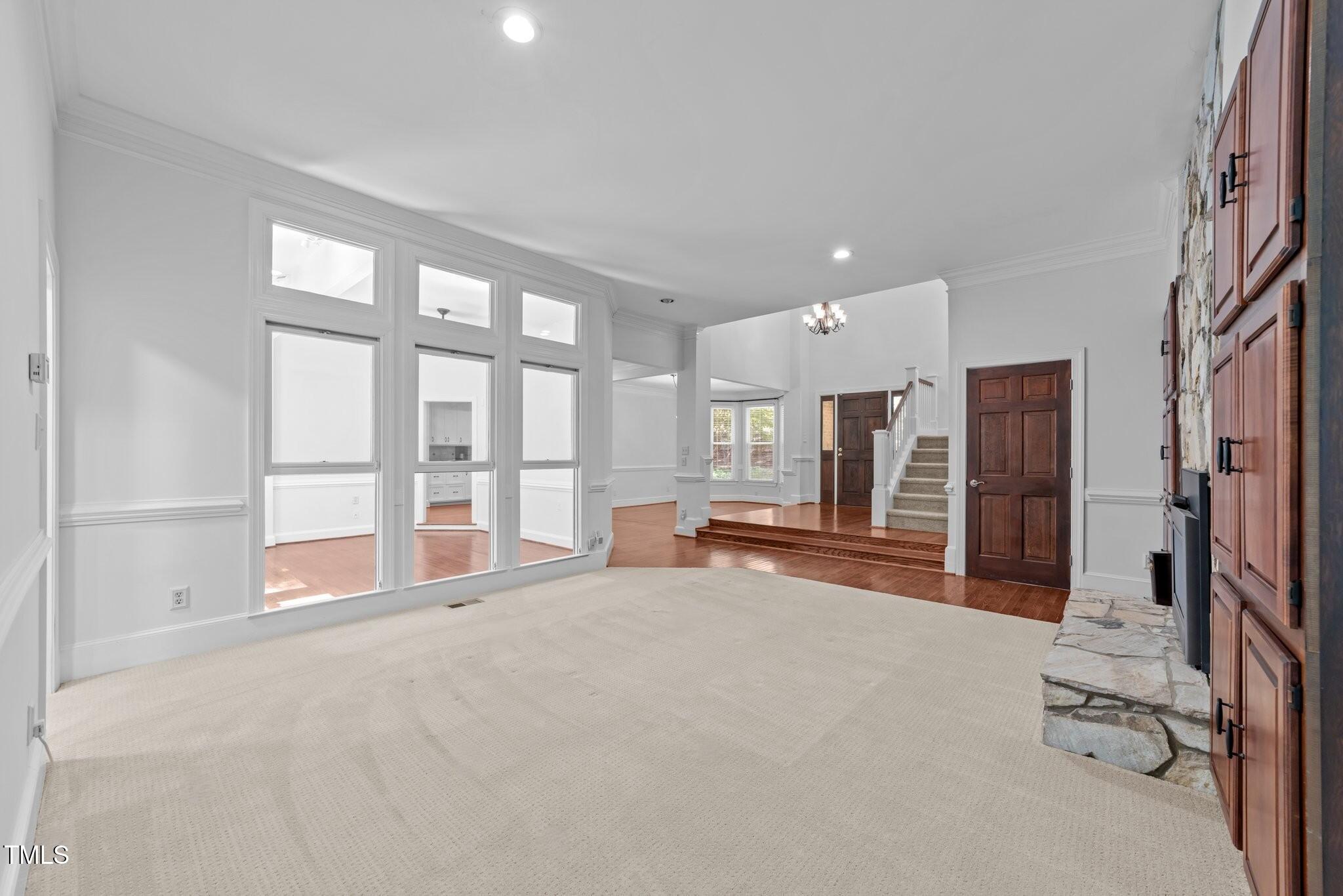 11425 Horsemans Trail