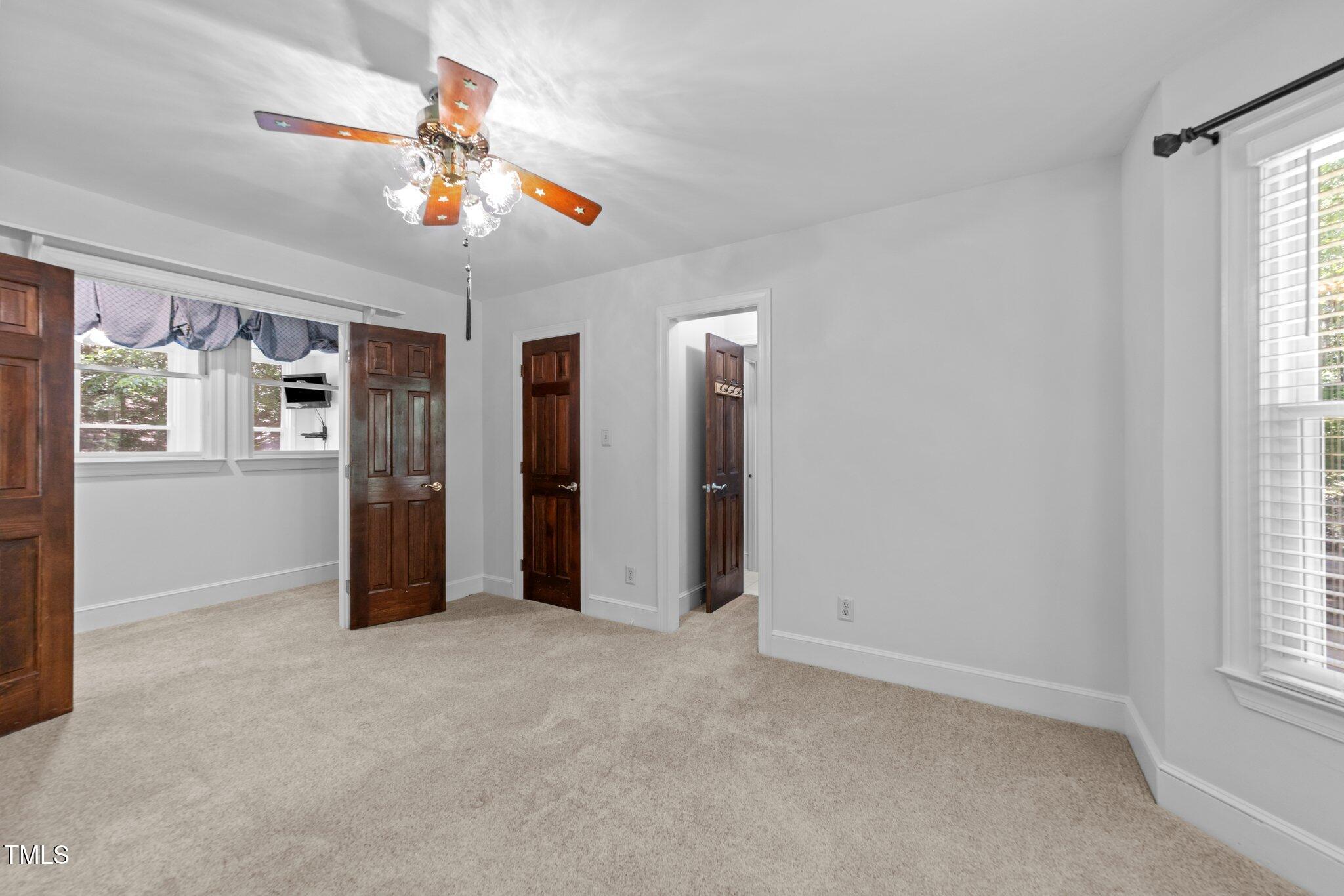11425 Horsemans Trail