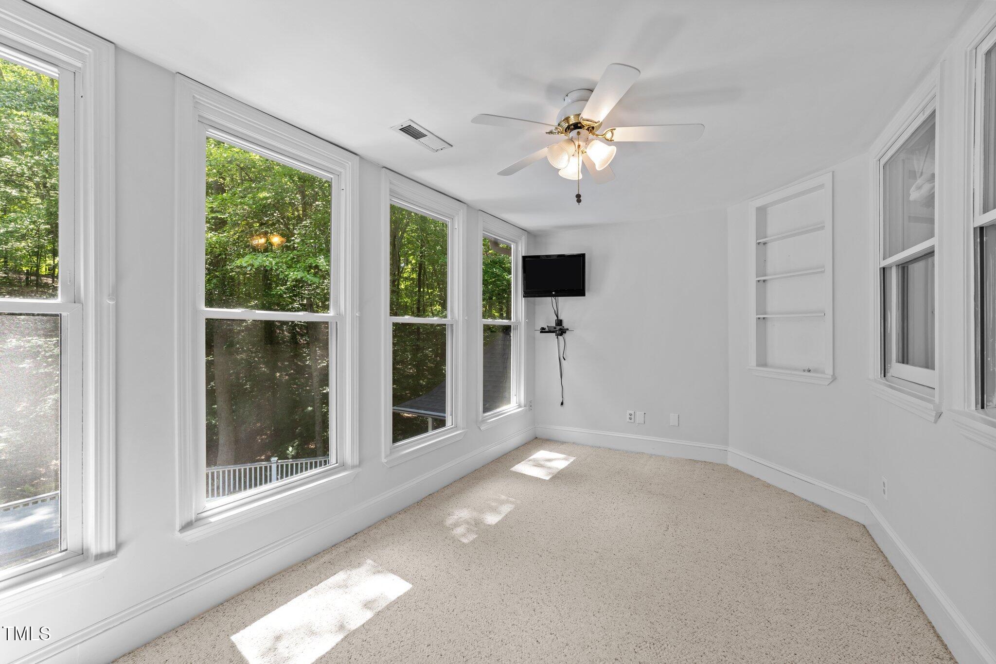 11425 Horsemans Trail