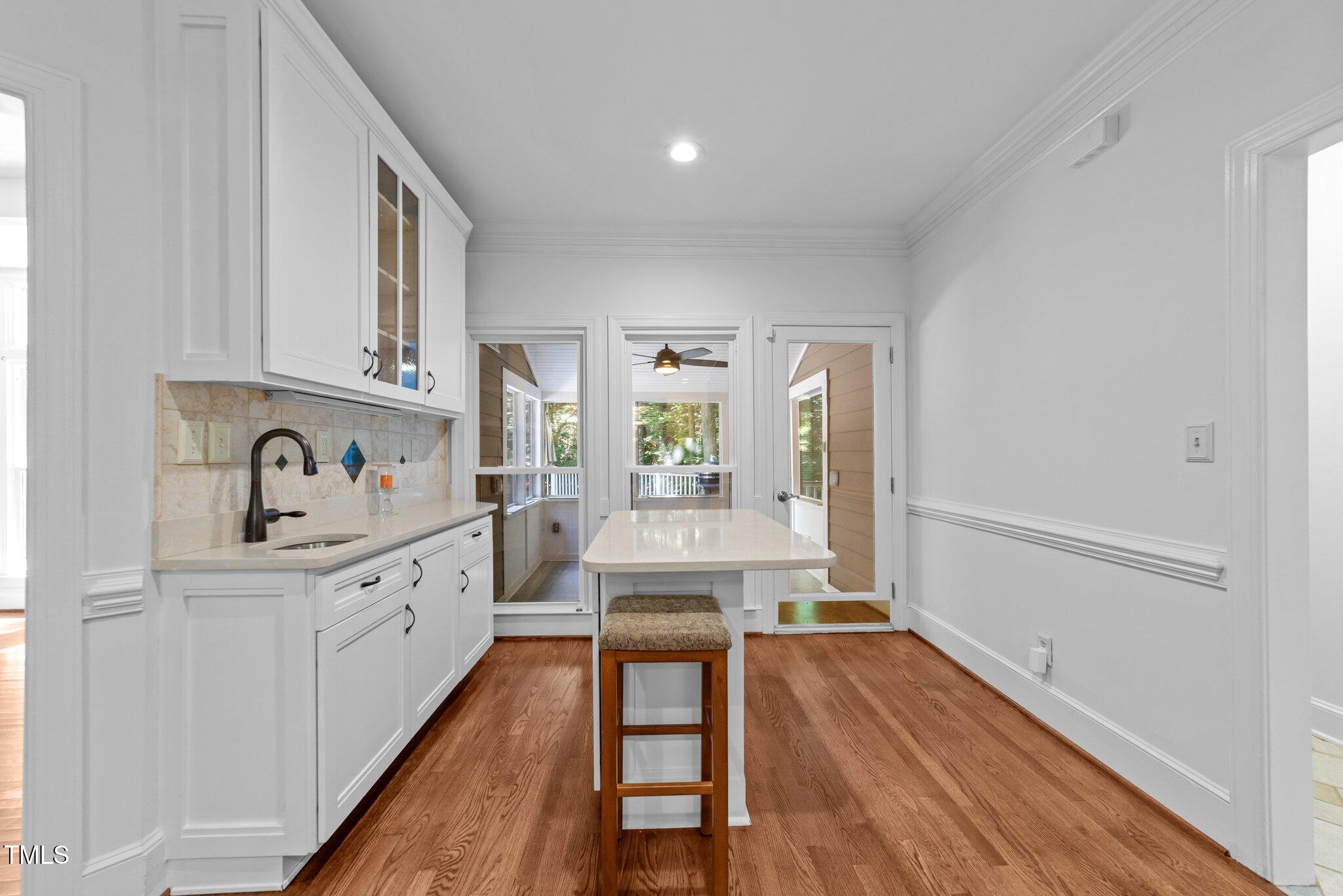 11425 Horsemans Trail
