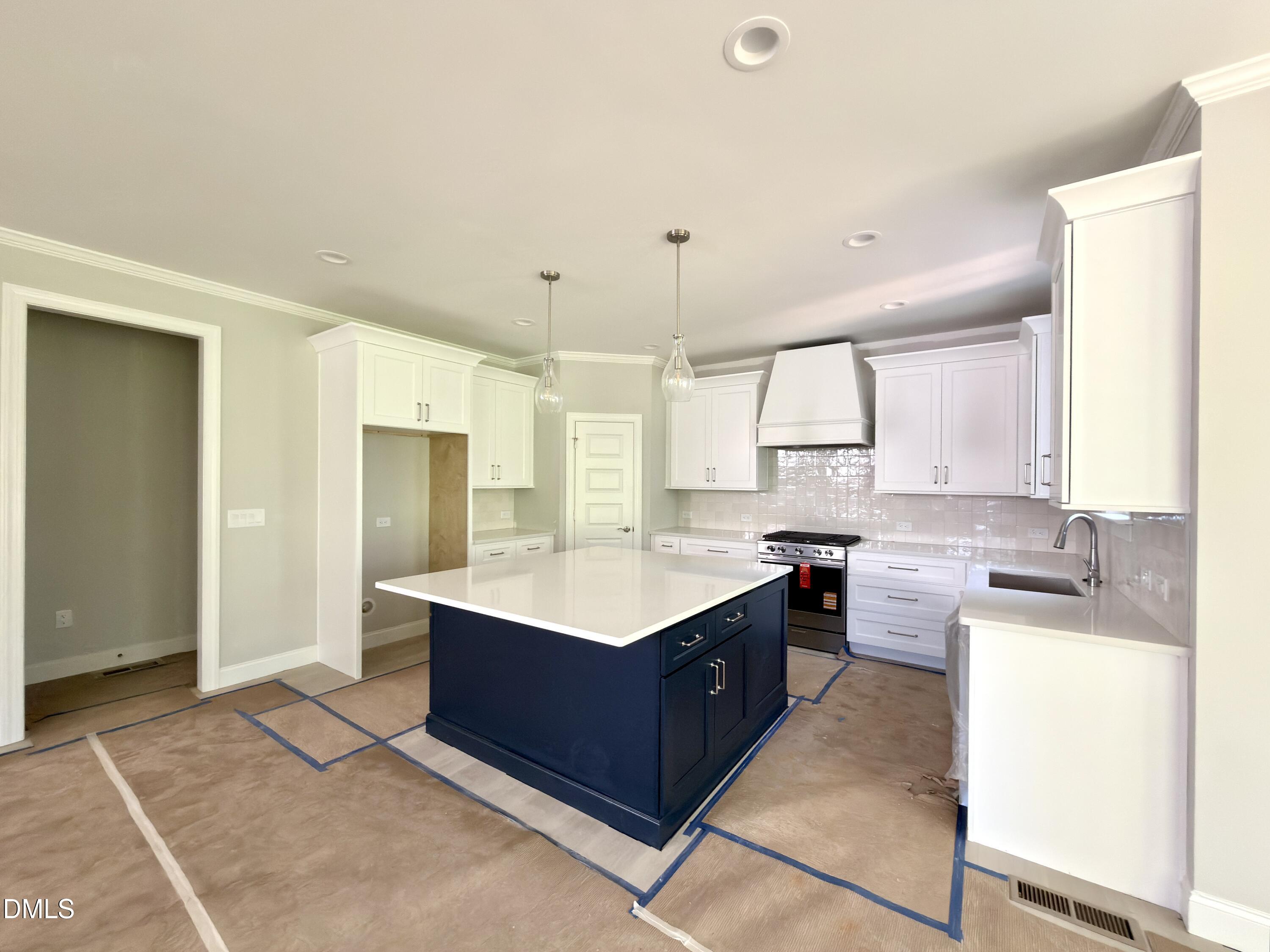 2616 Silver Gate Court